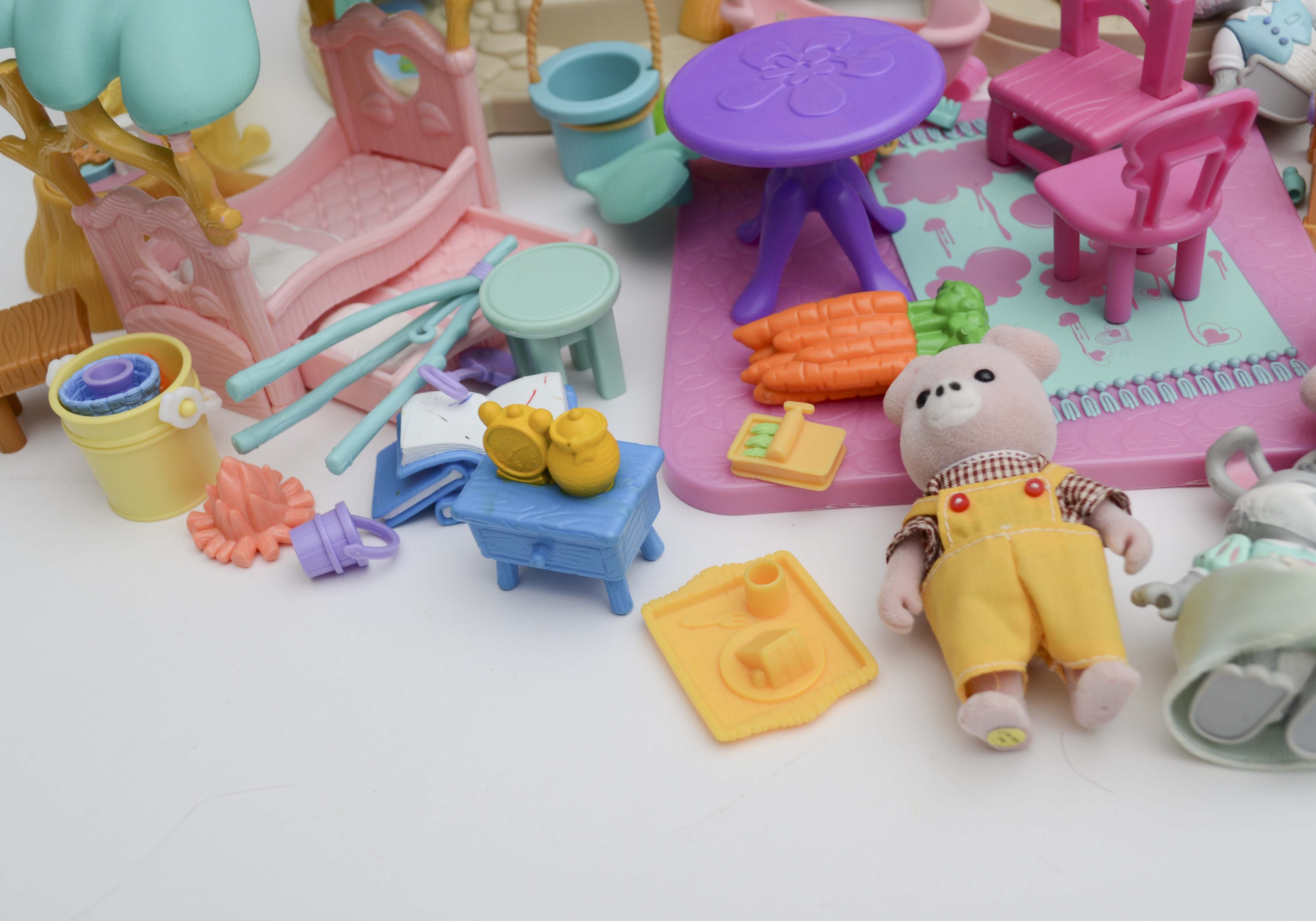 Fisher Price "Hideaway Hollow" Bunny Treehouse with Accessories