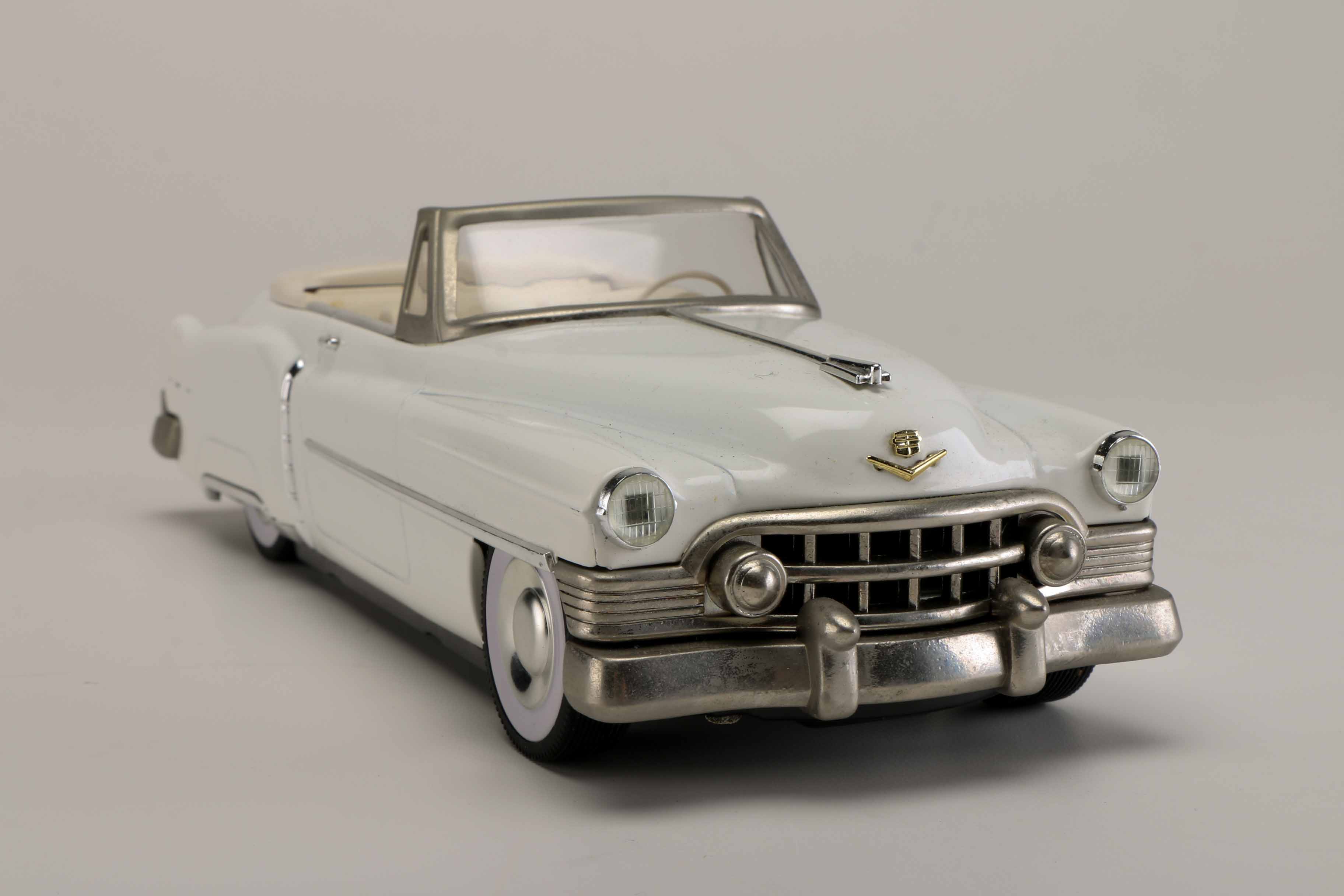 Modern Tin Friction 1950's Cars