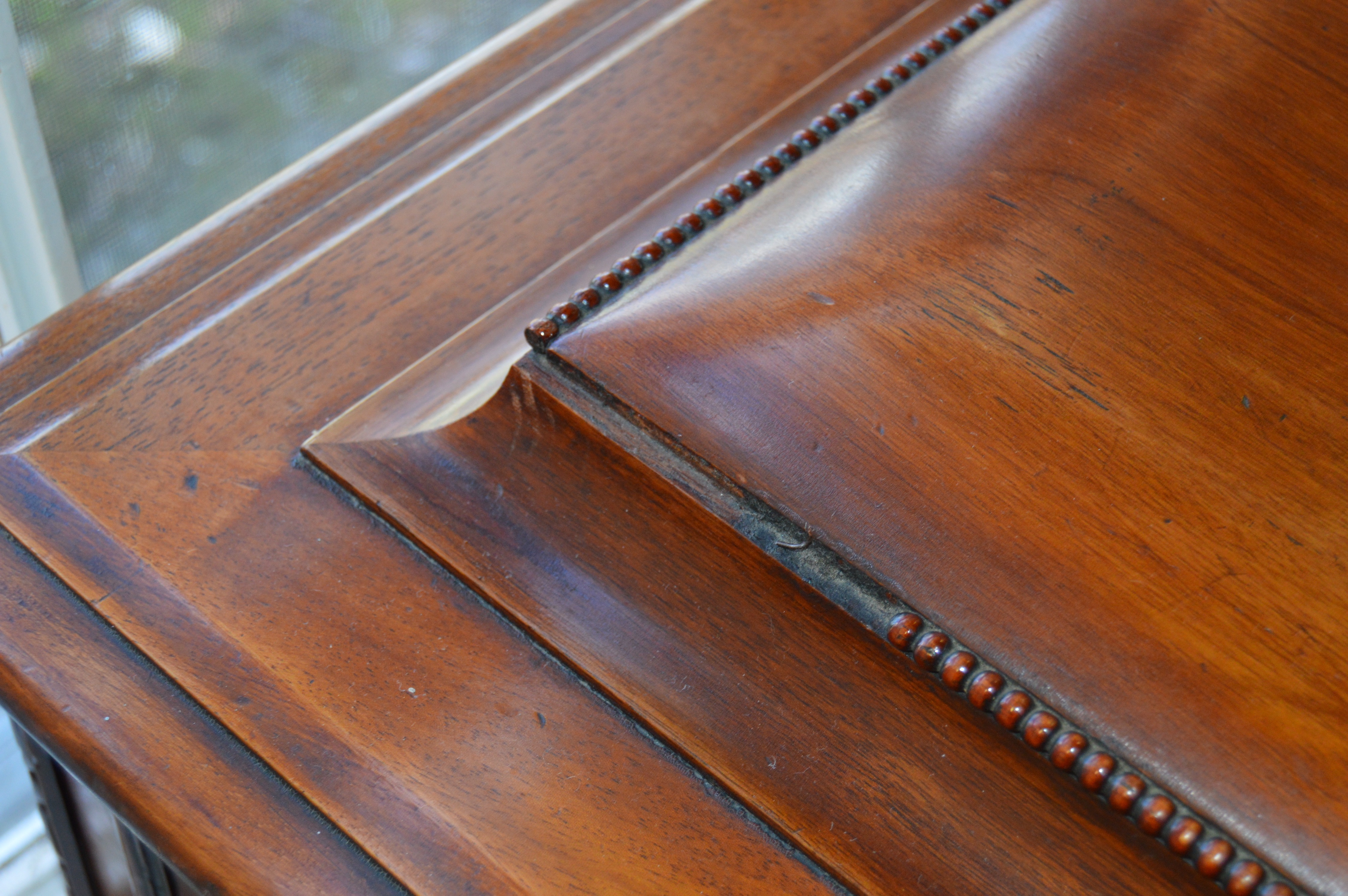 Rare Antique "Regina" Double Comb Music Box and Several Record Tins