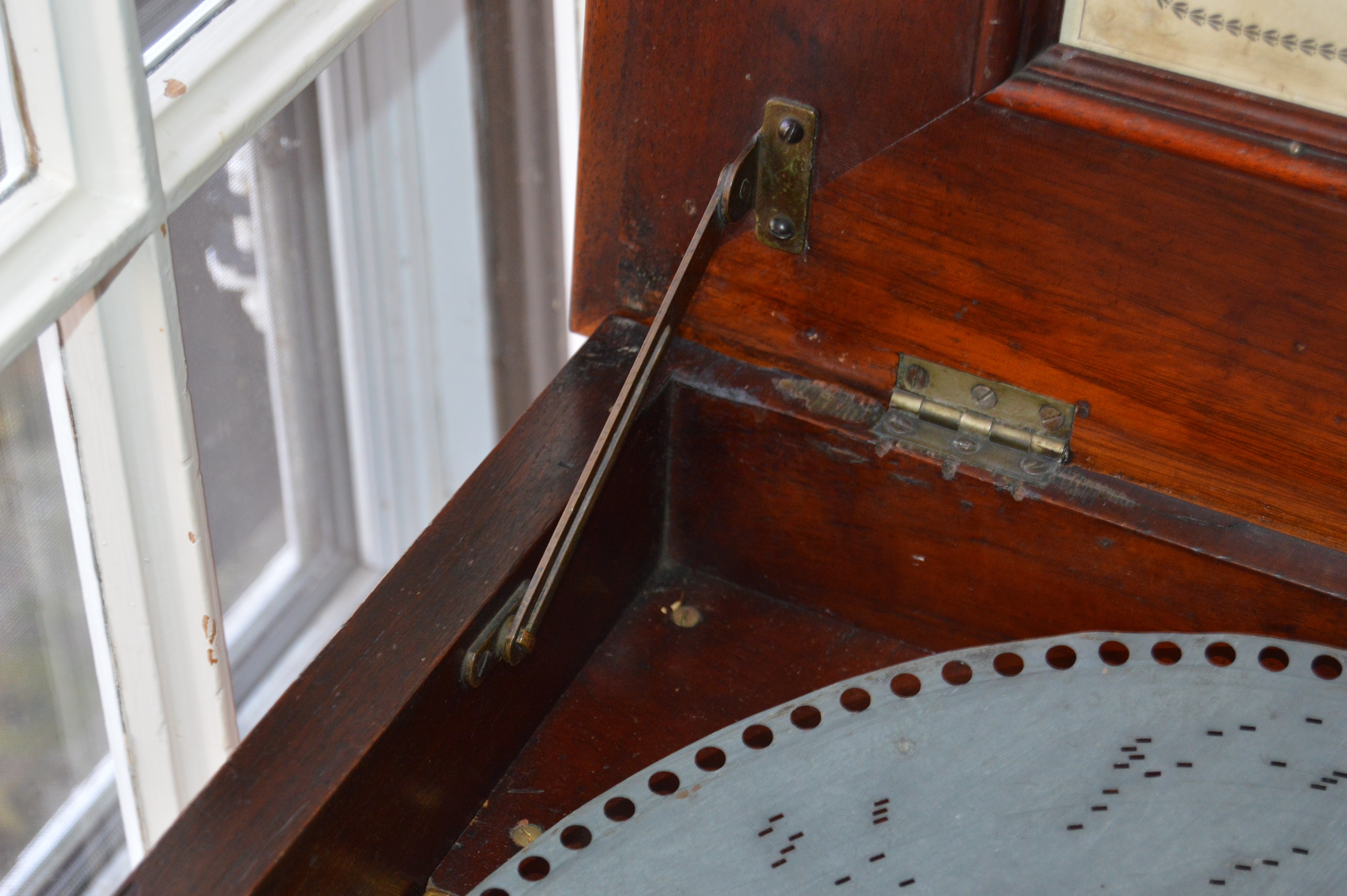 Rare Antique "Regina" Double Comb Music Box and Several Record Tins