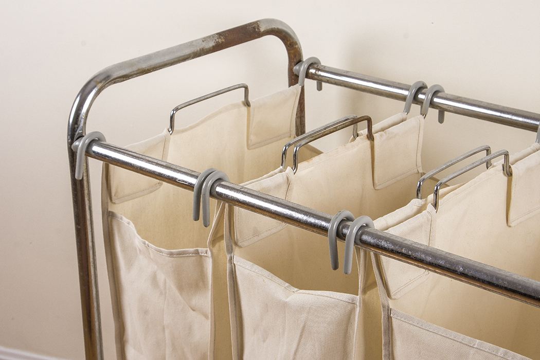 Rolling Laundry Cart and Clothes Folding Gadget