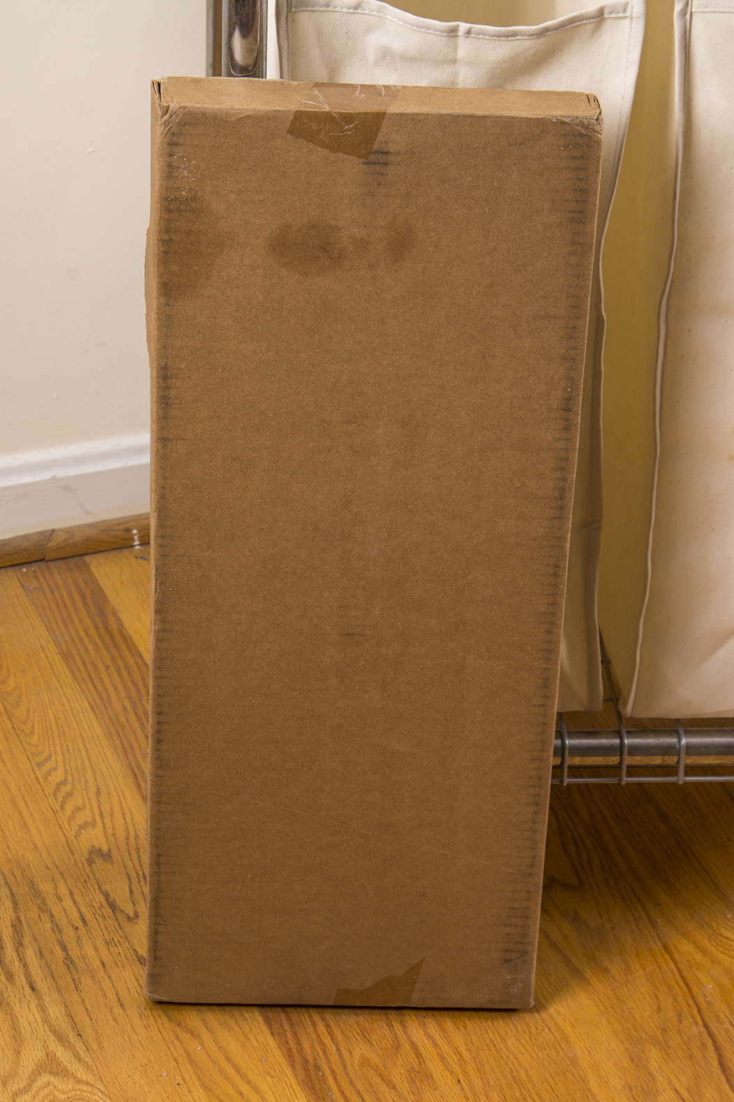 Rolling Laundry Cart and Clothes Folding Gadget