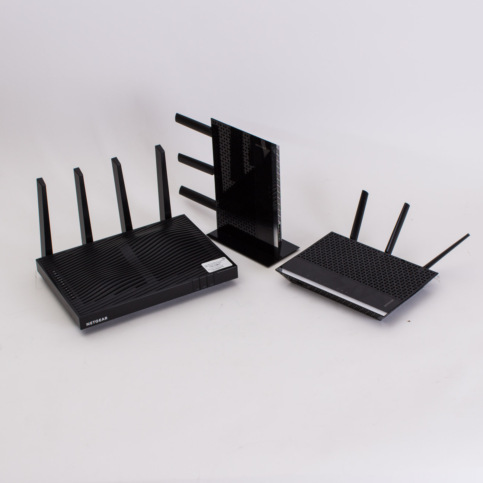 Netgear Nighthawk Tri-Band Wifi Router and Two Range Extenders