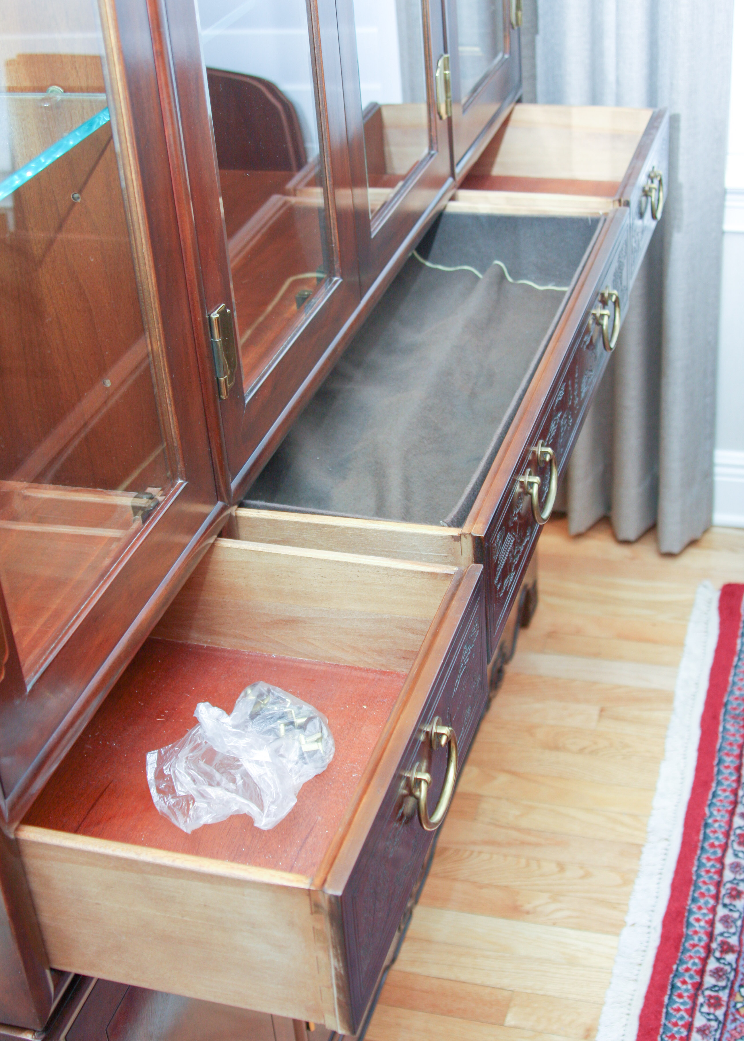 Heritage China Display Case Cabinet