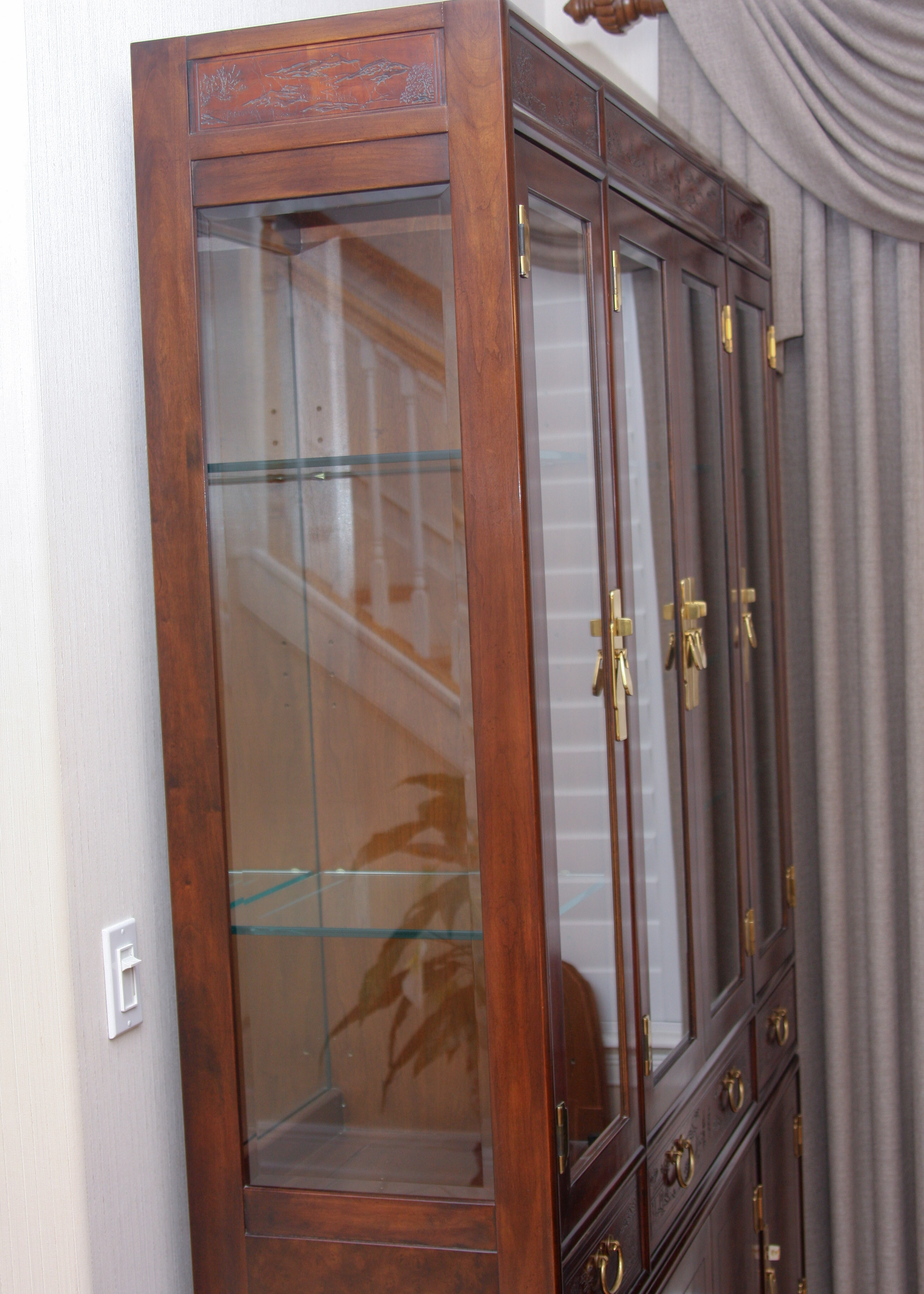 Heritage China Display Case Cabinet
