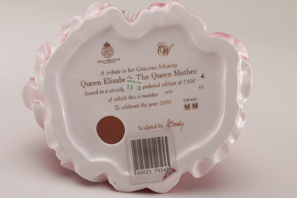 Porcelain Figurine of Queen Elizabeth By Royal Worcester