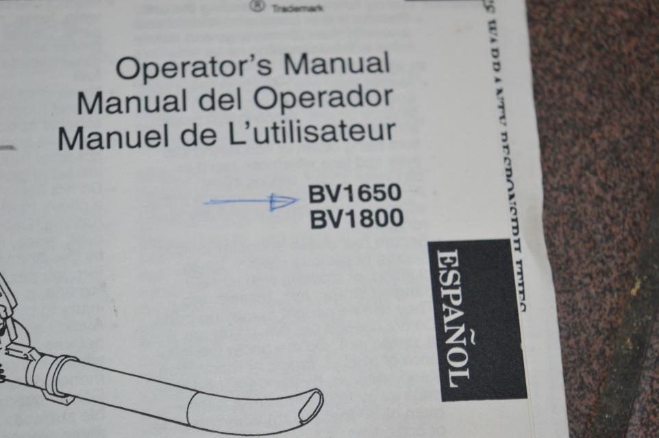 Poulan Weed Eater Gas Powered Leaf Blower/Vac