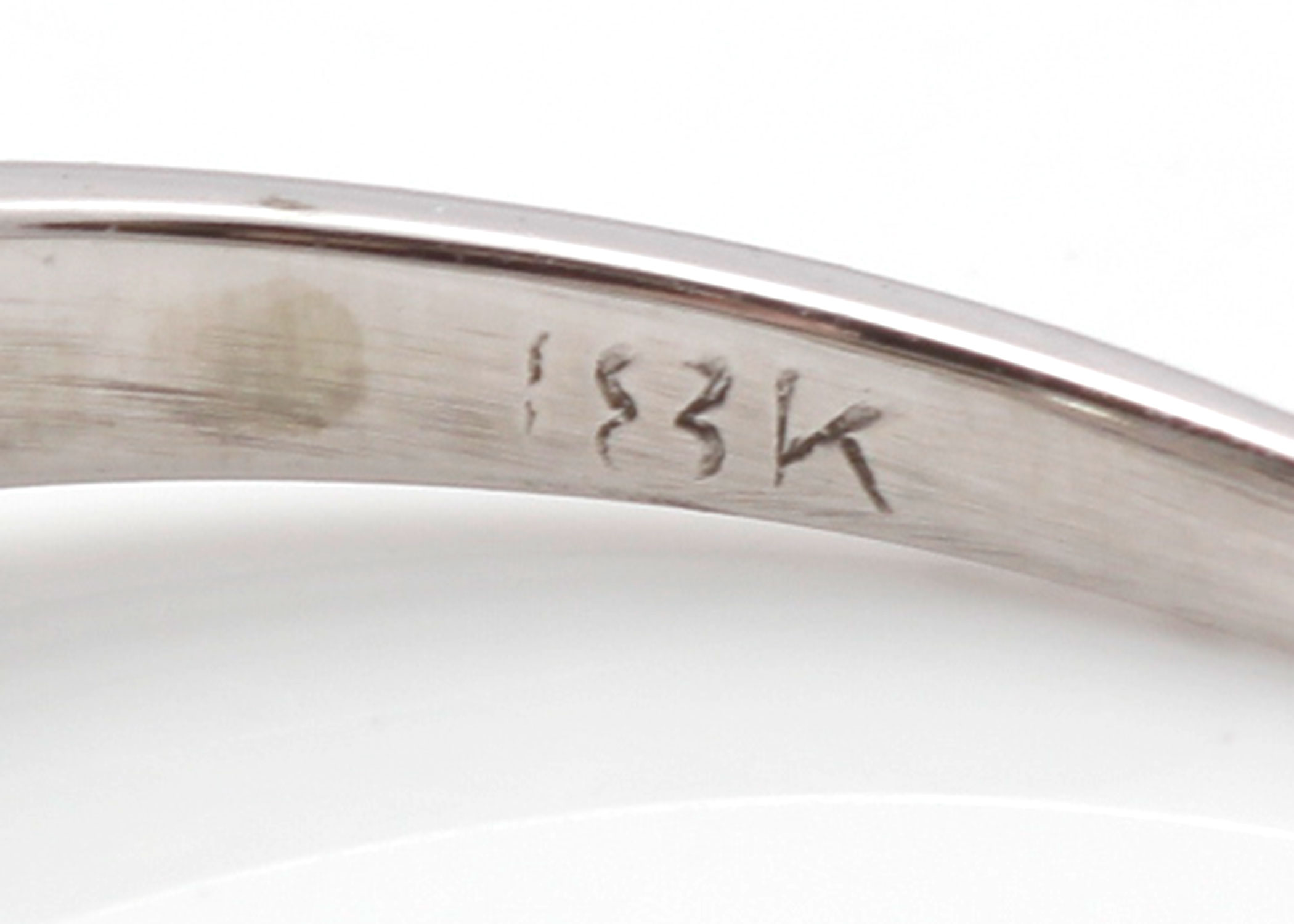 Vintage 18K White Gold Diamond Ring