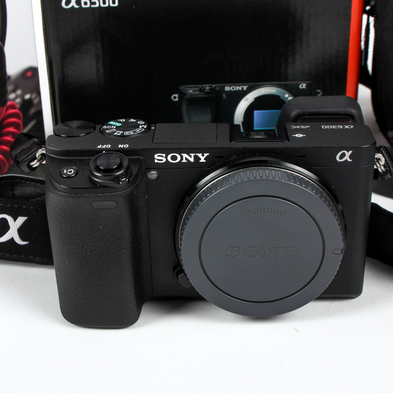 Sony 6300 Camera, VideoMicro, Black Pearson Camera Bag