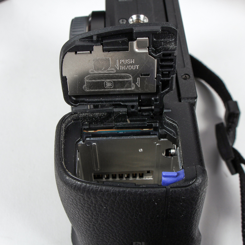 Sony 6300 Camera, VideoMicro, Black Pearson Camera Bag