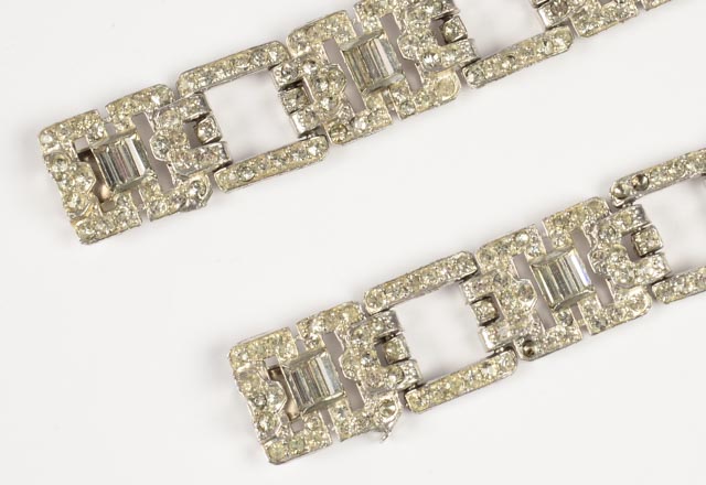 Costume Jewelry Pieces