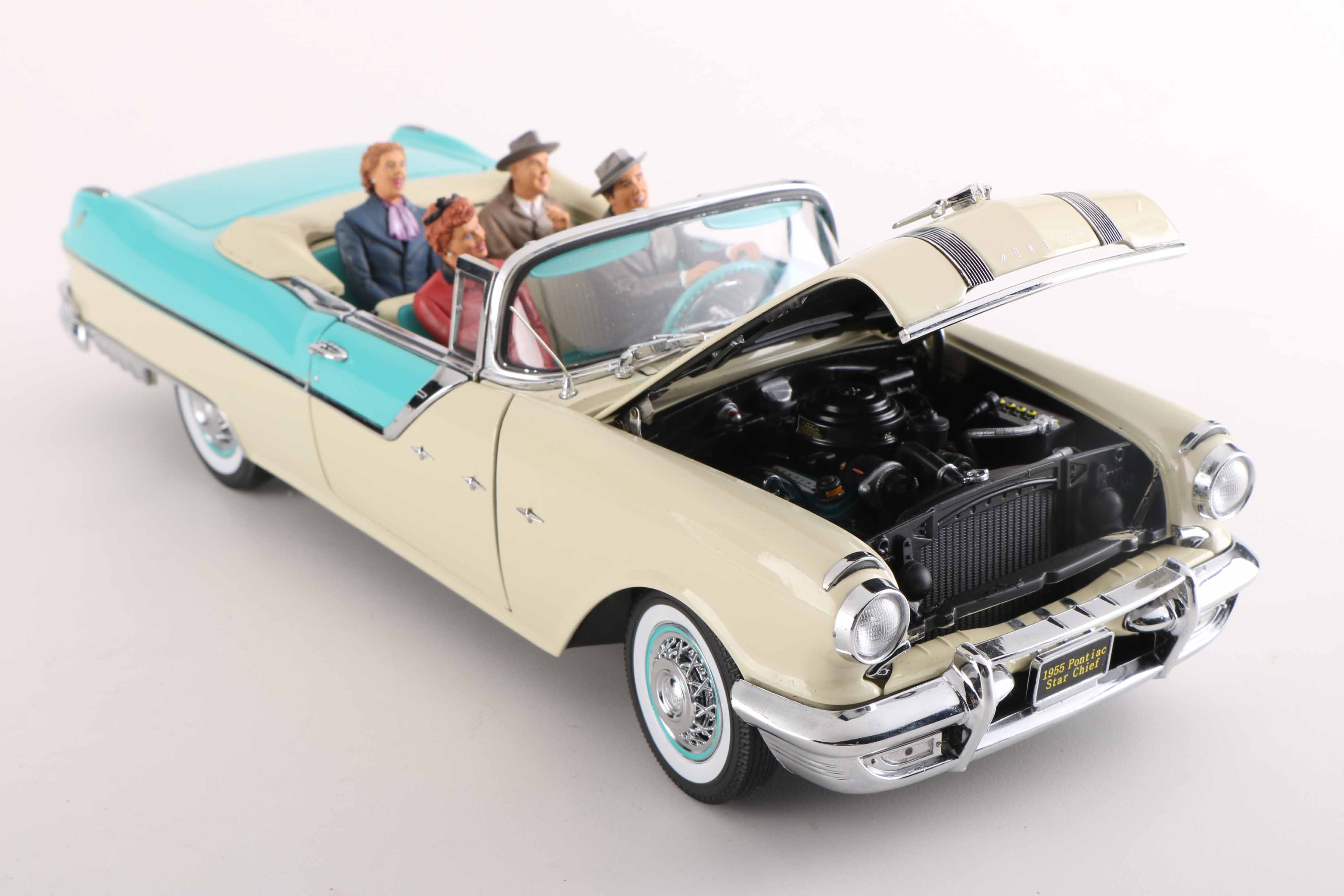 I Love Lucy 1955 Pontiac Star Chief