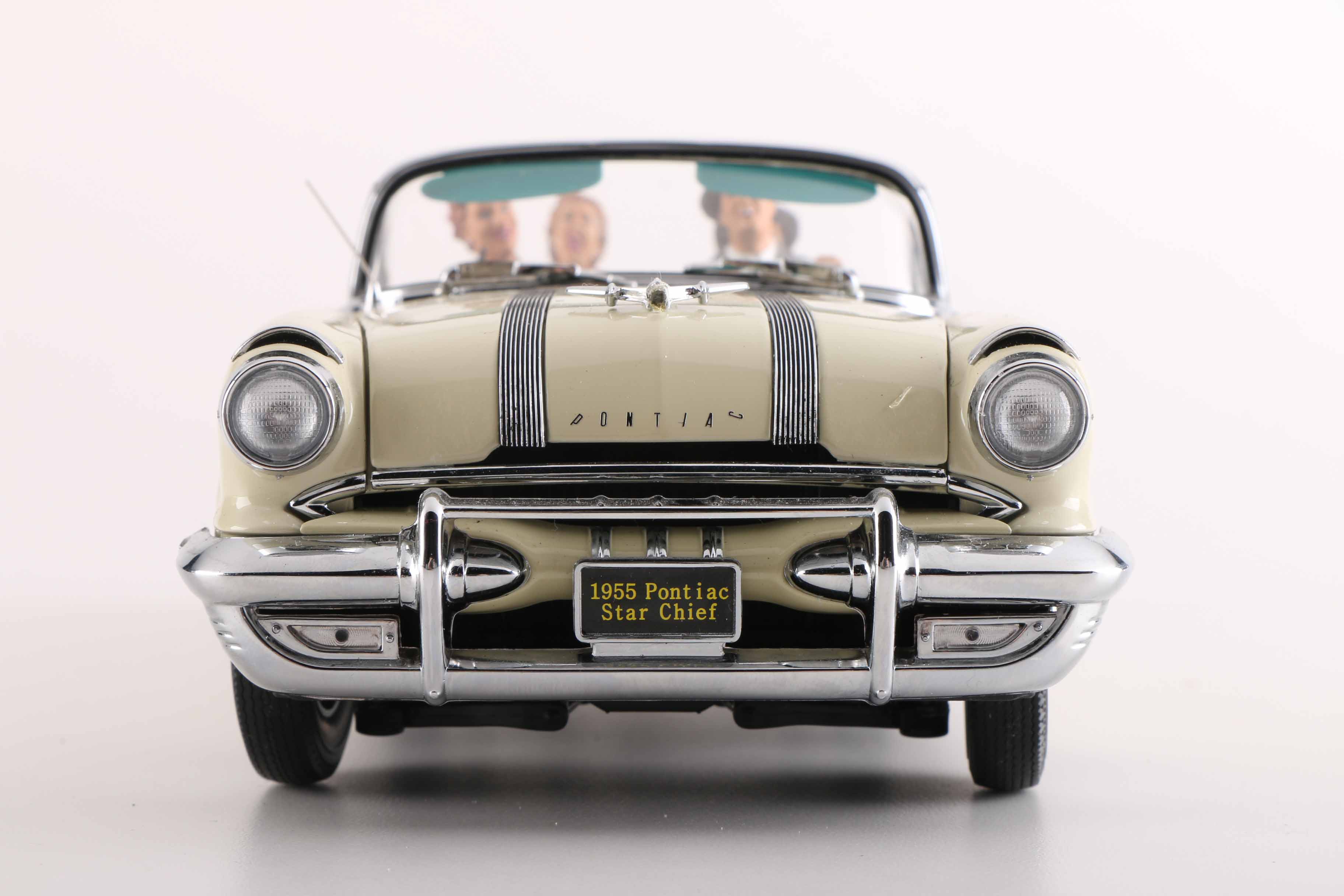 I Love Lucy 1955 Pontiac Star Chief