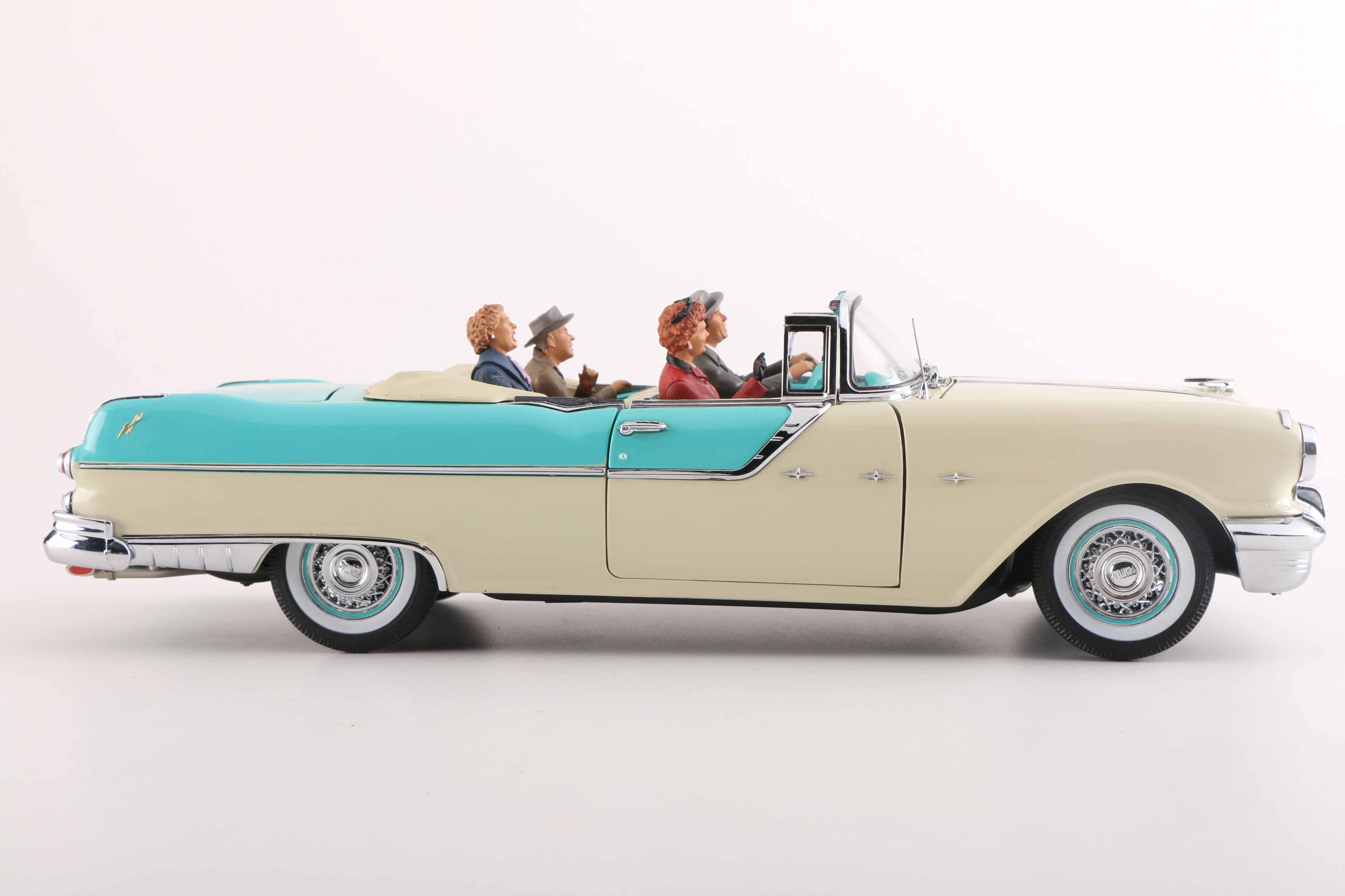 I Love Lucy 1955 Pontiac Star Chief