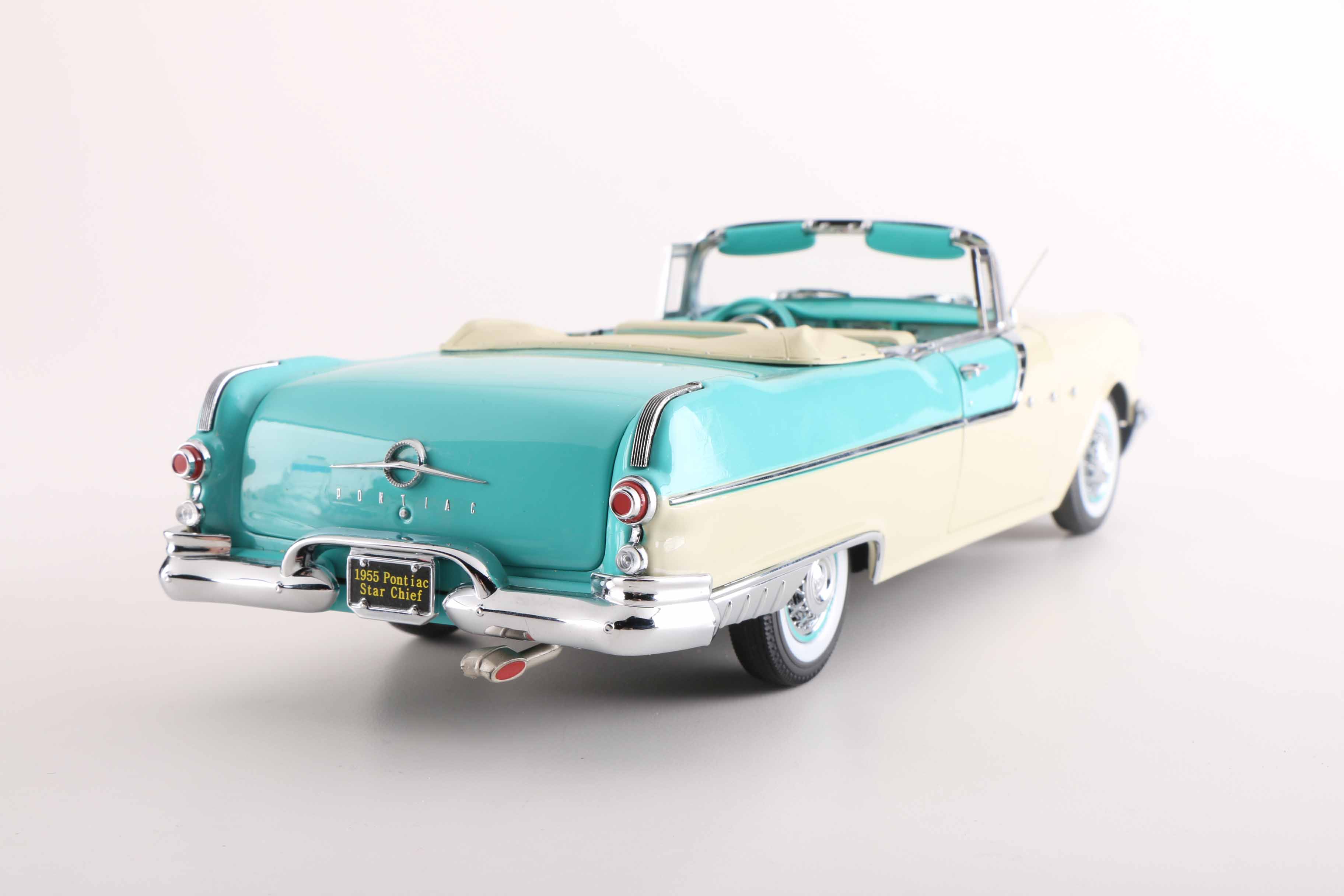 I Love Lucy 1955 Pontiac Star Chief