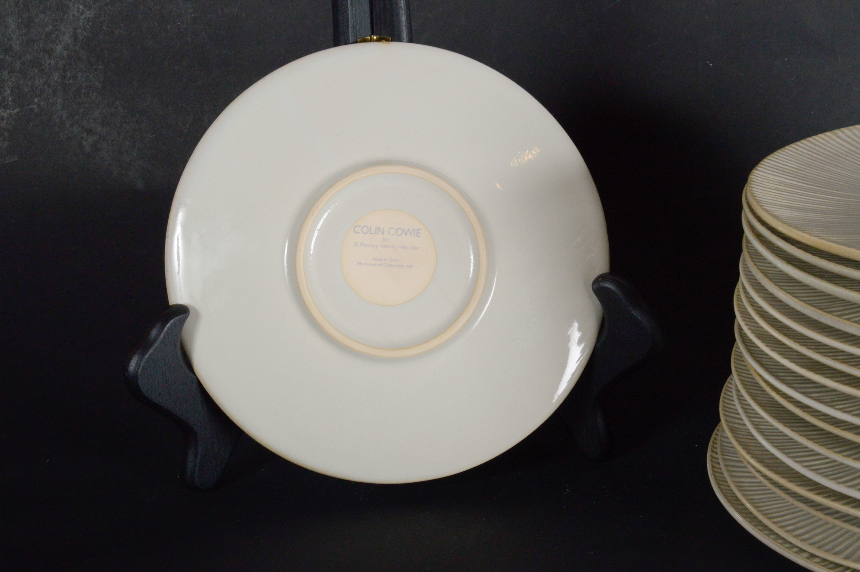 Colin Cowie Contemporary Ceramic Tableware Set