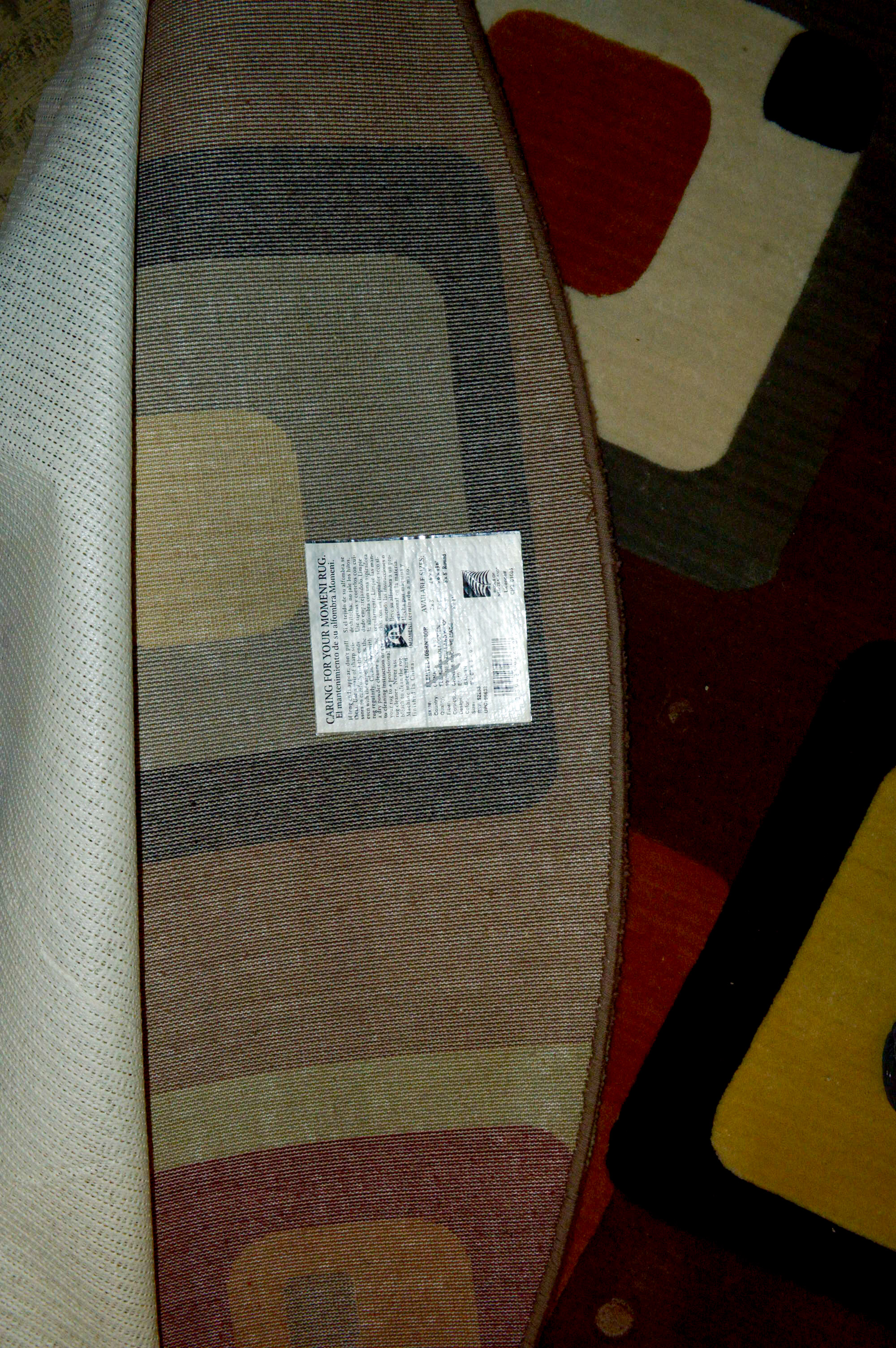 Circular Contemporary Machine Woven Momeni Rug