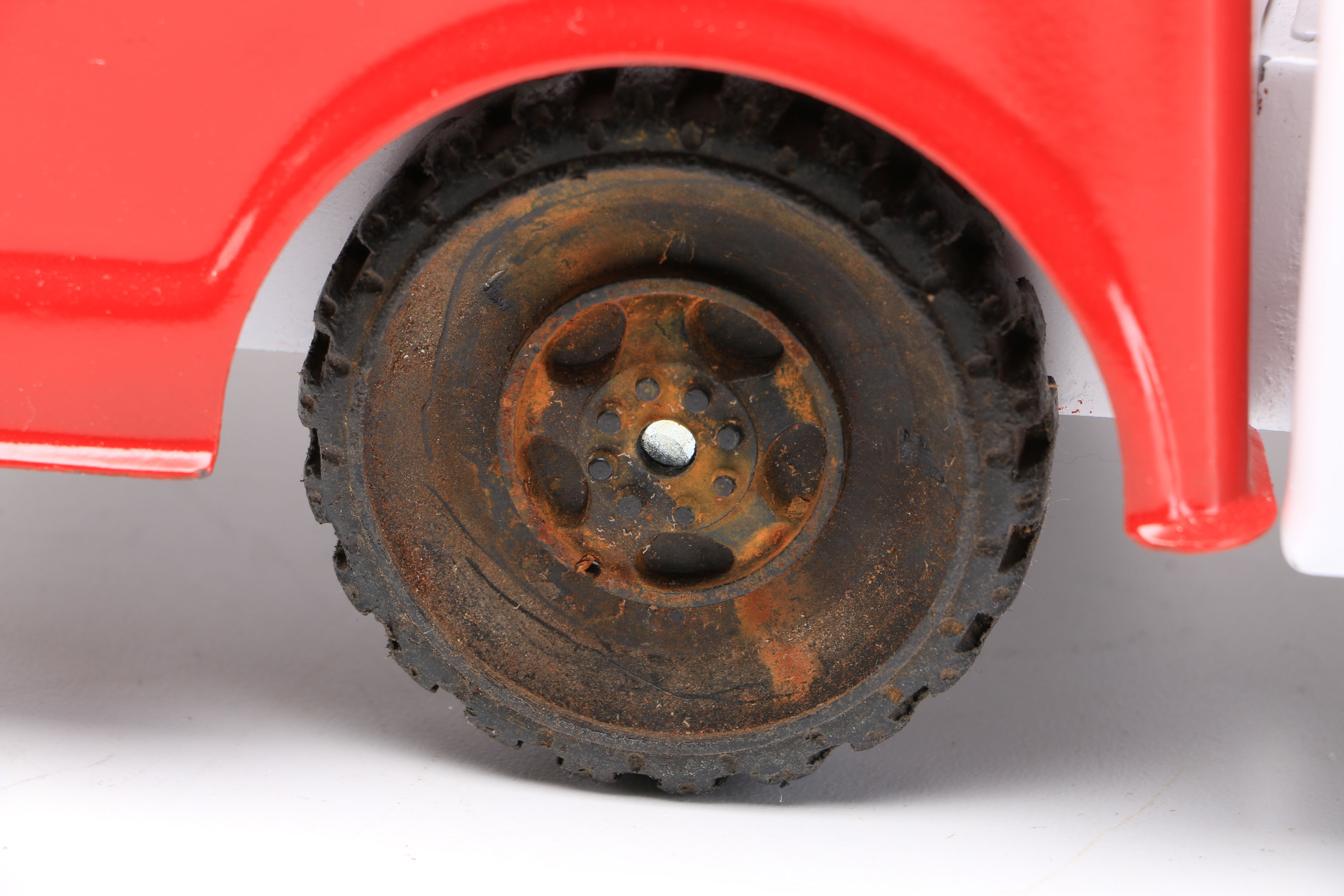 Vintage Nylint Ford Toy Tow Truck