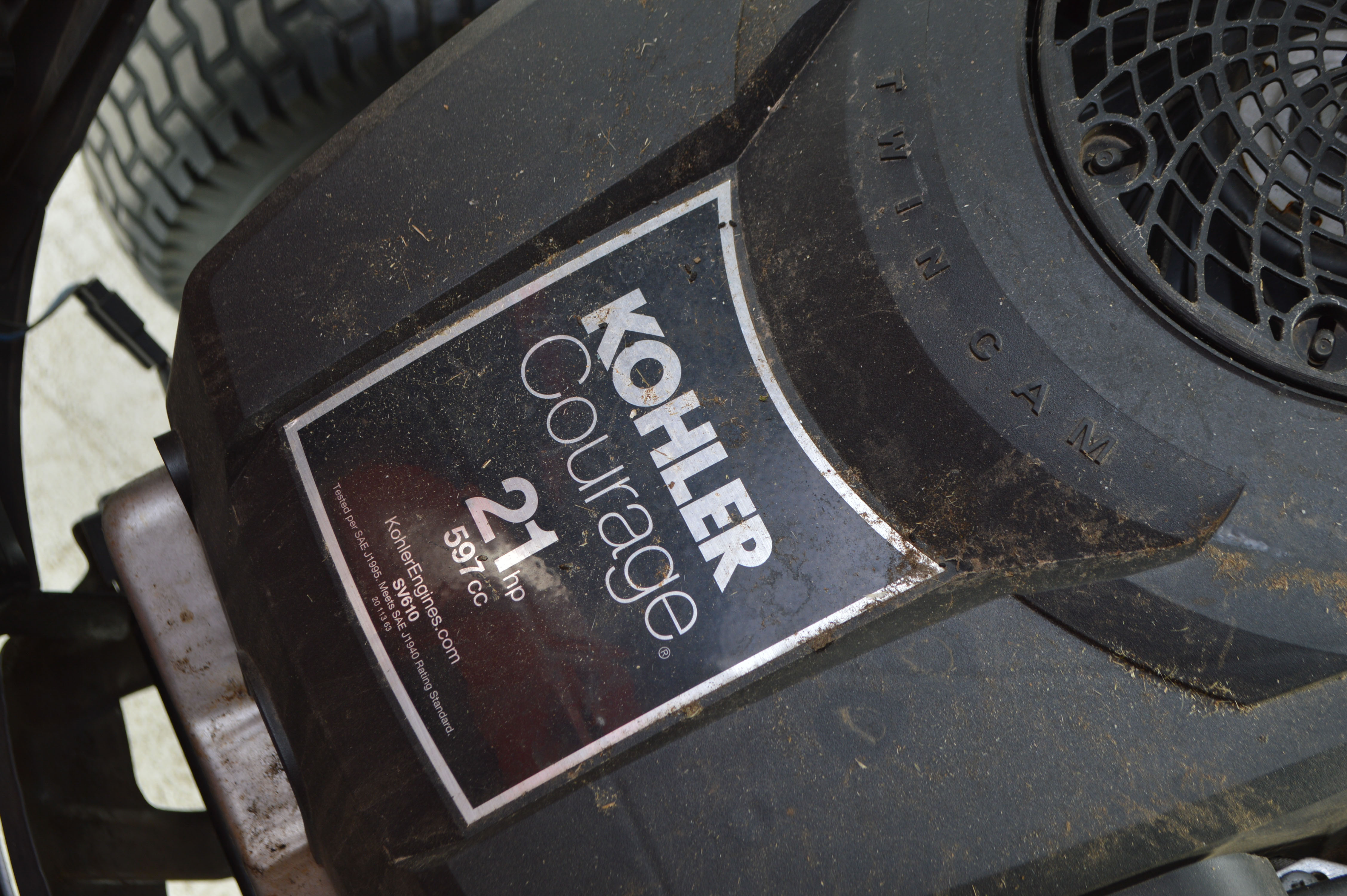 Husqvarna YTH21K46 46" Riding Lawn Mower