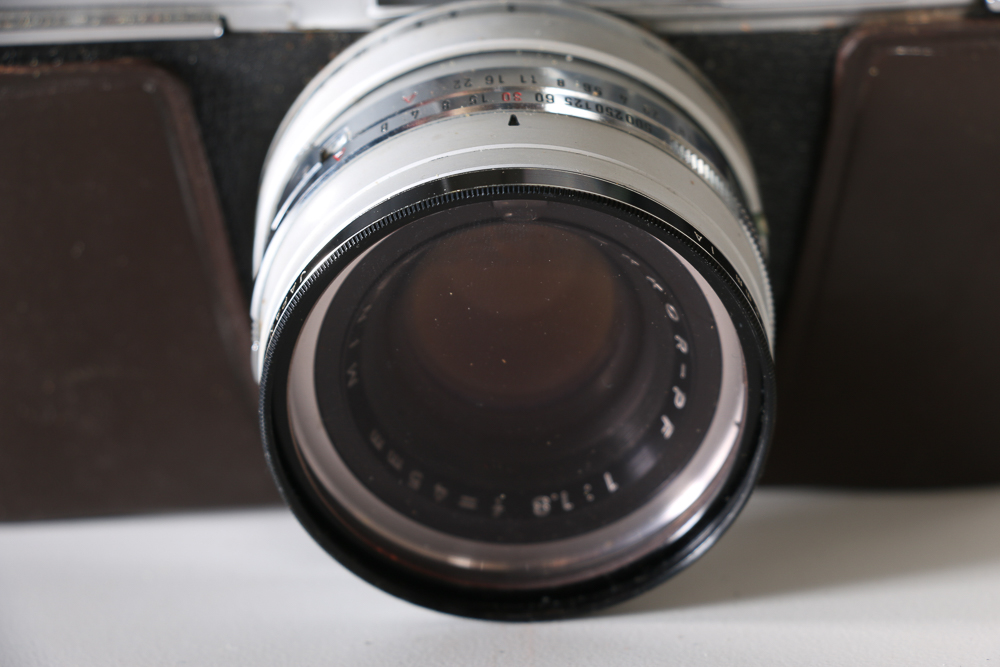 Pair of Kodak Brownie Cameras and Minolta Camera