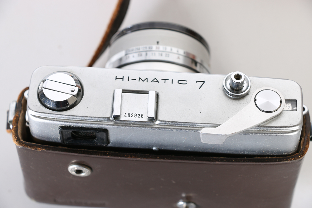 Pair of Kodak Brownie Cameras and Minolta Camera