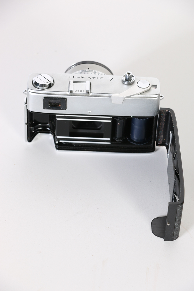 Pair of Kodak Brownie Cameras and Minolta Camera