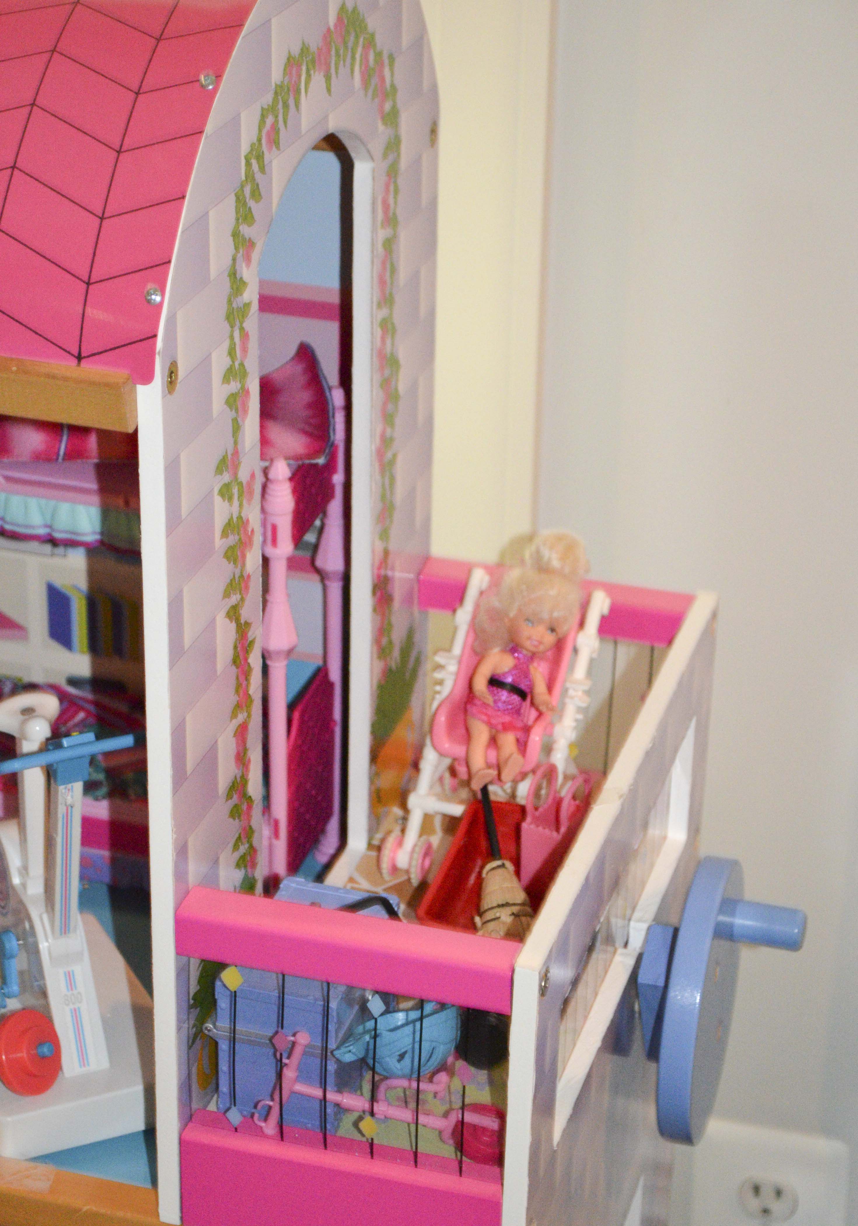 Barbie Doll House with Barbies and Furniture