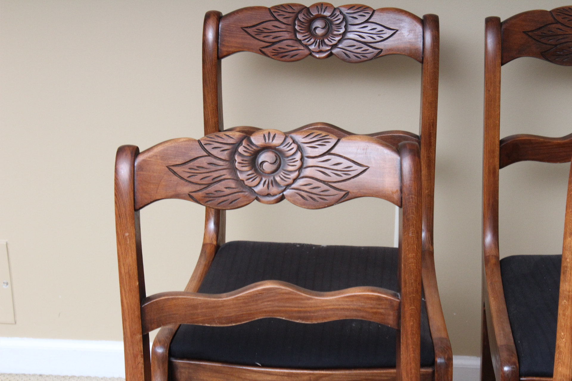 Antique Colonial Revival Dining Room Chairs