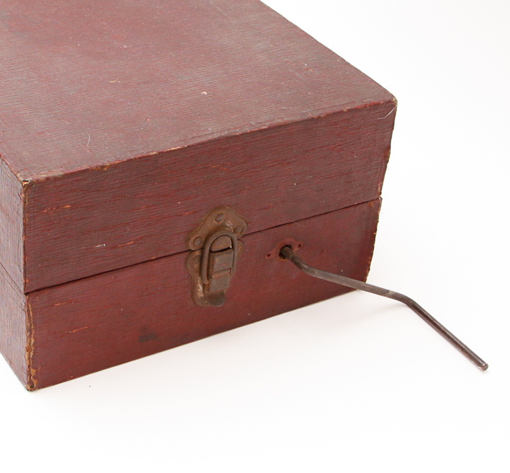 Antique Portable Victrola No. 2 Phonograph Record Player