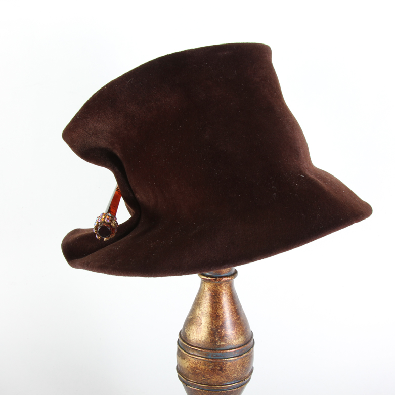 Five Women's Vintage Hats and Hatbox