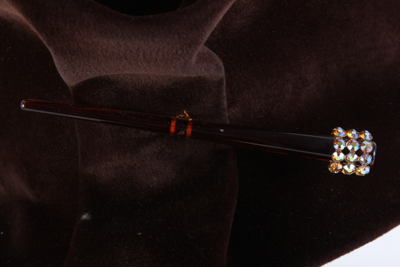 Five Women's Vintage Hats and Hatbox