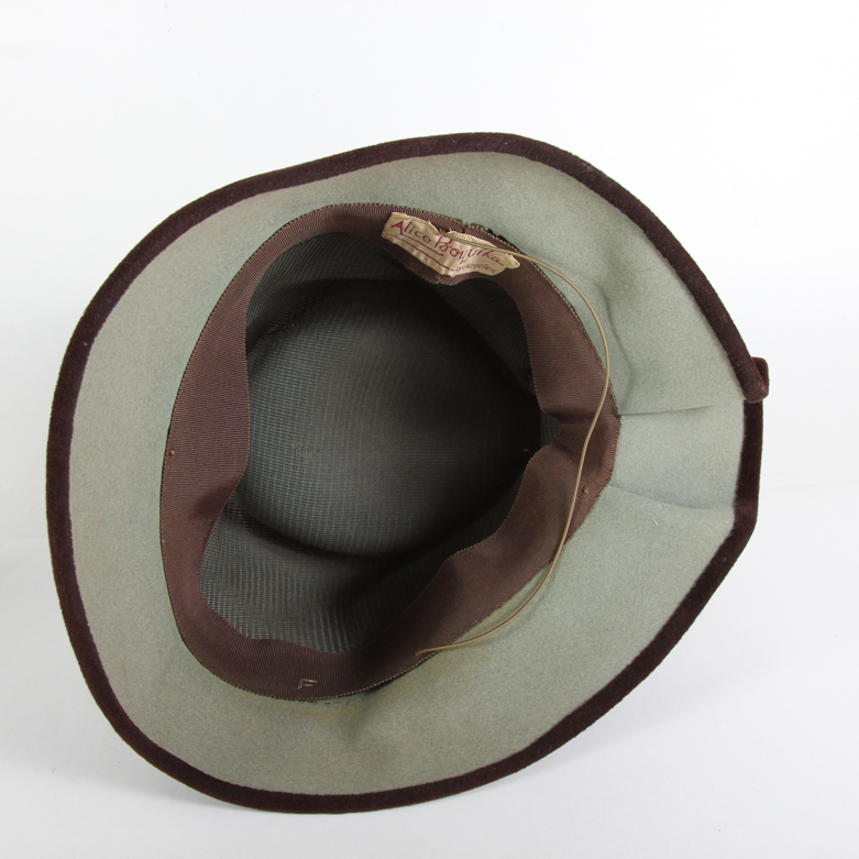 Five Women's Vintage Hats and Hatbox