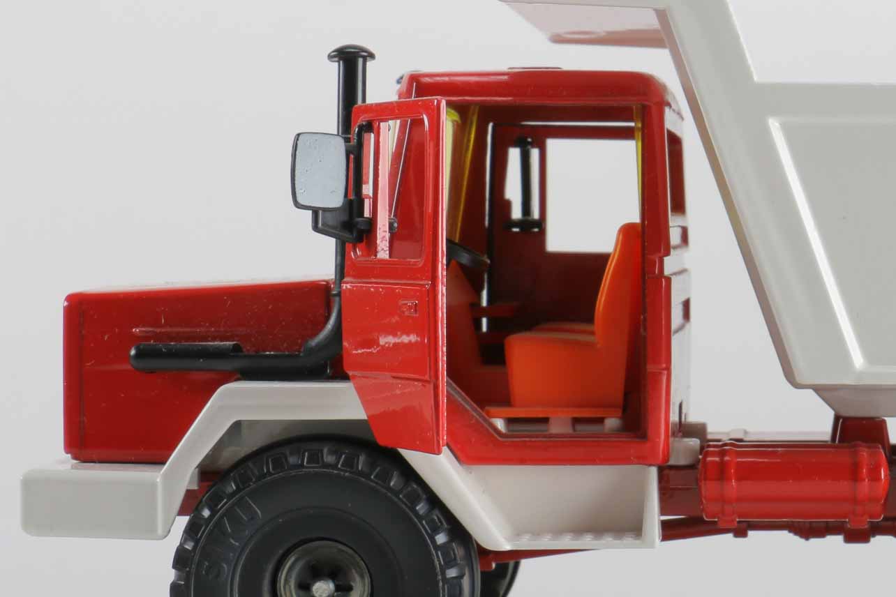 Siku Magirus Deutz Kipper Toy Truck