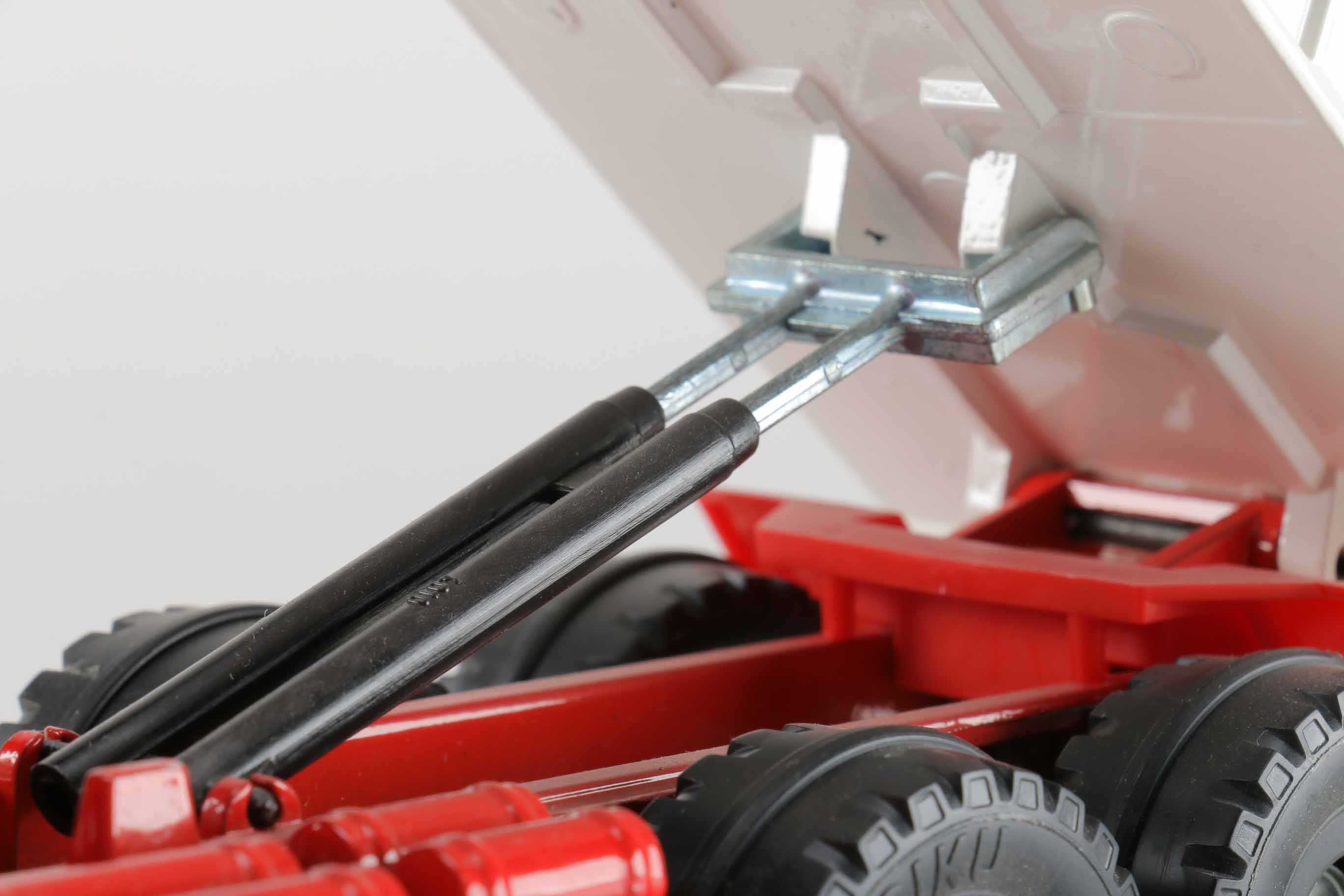 Siku Magirus Deutz Kipper Toy Truck