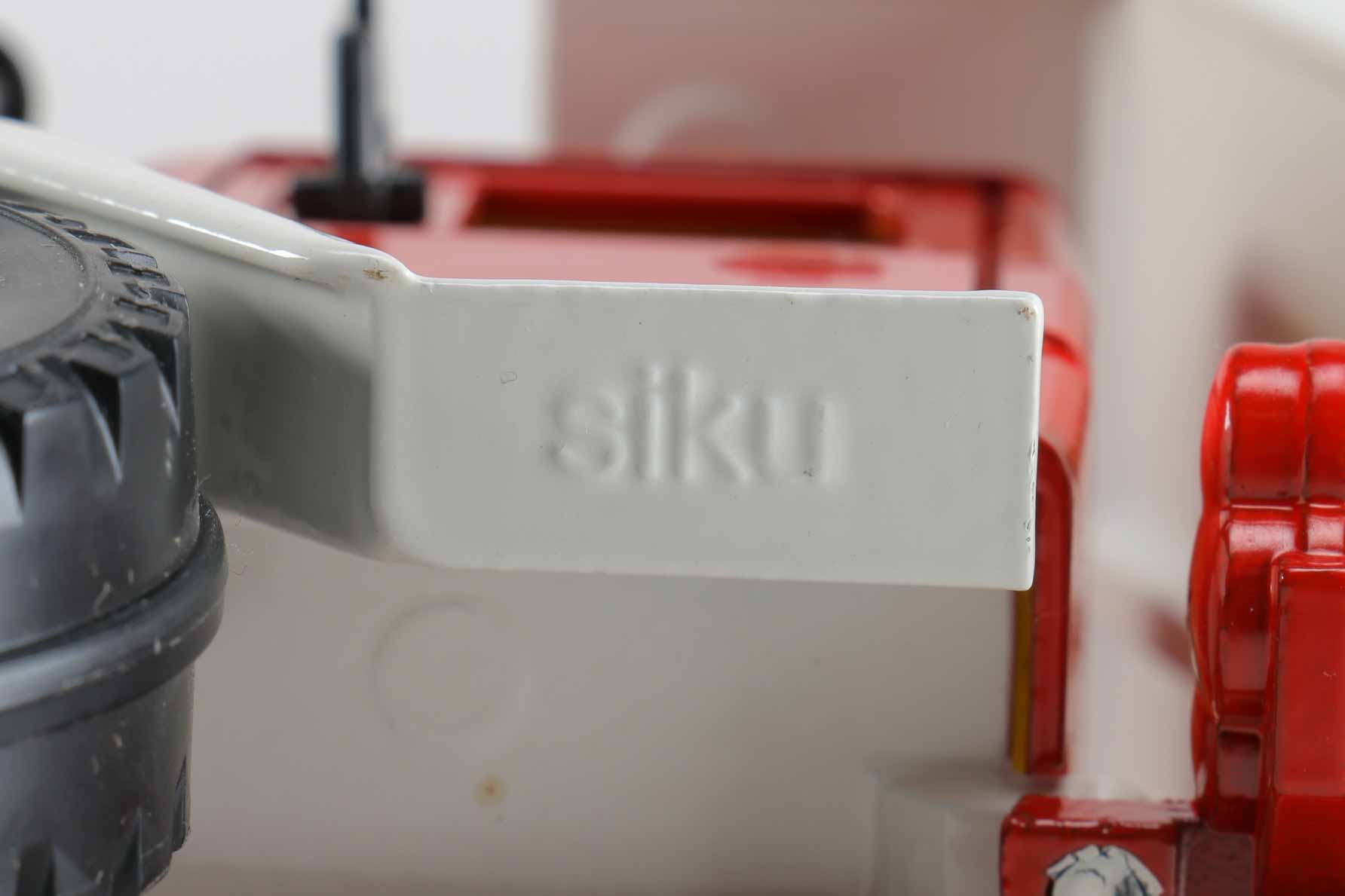 Siku Magirus Deutz Kipper Toy Truck