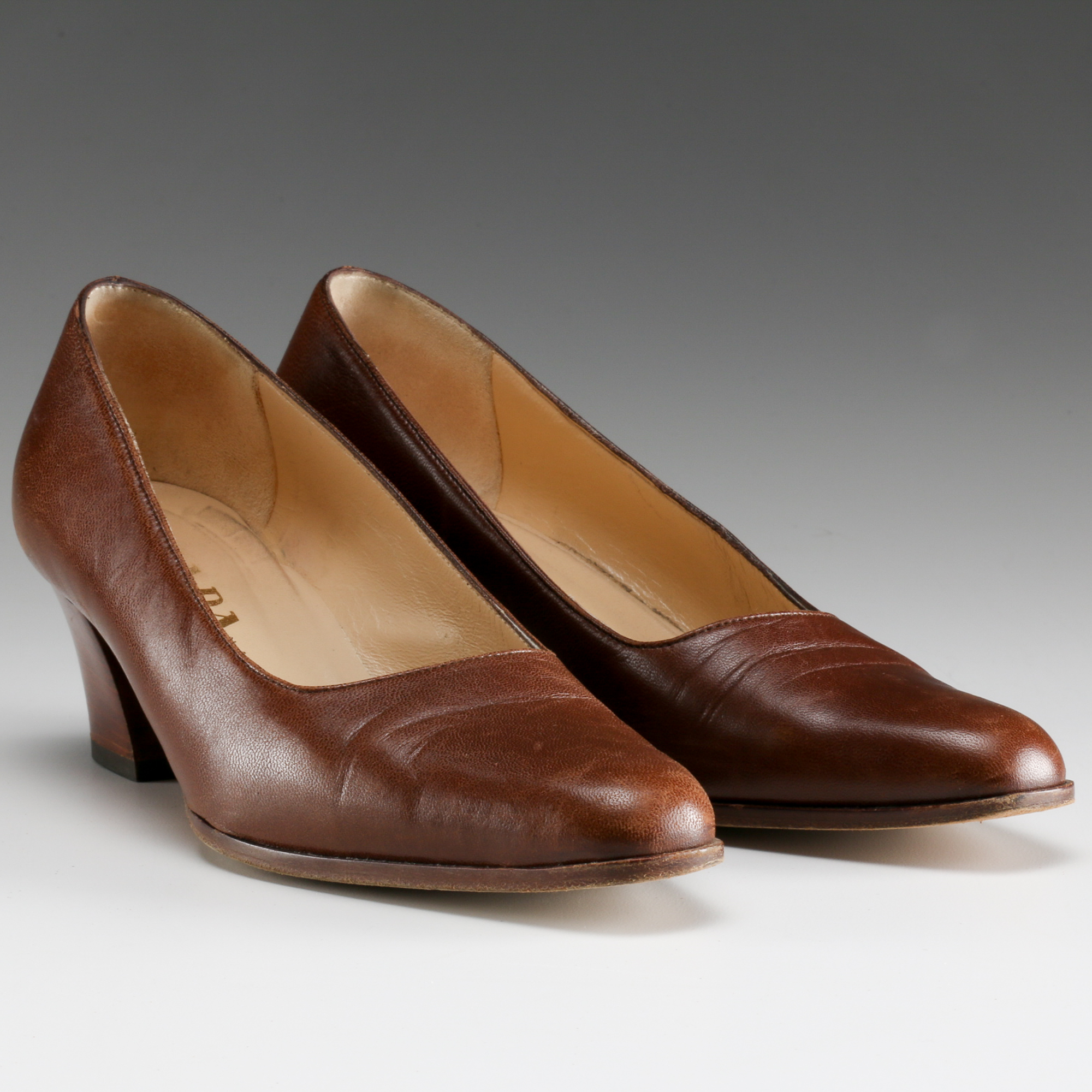 Vintage Prada Brown Leather Pump