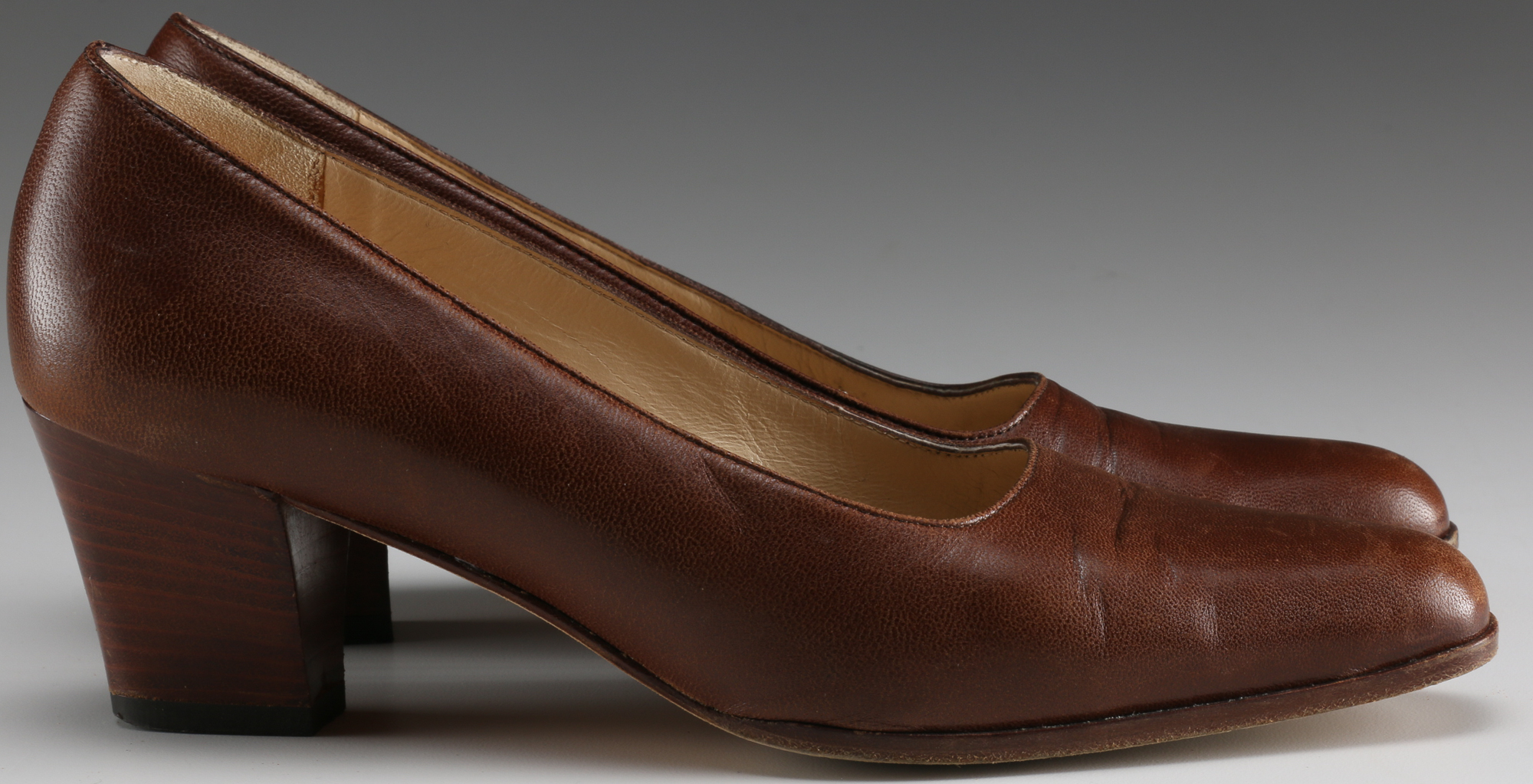 Vintage Prada Brown Leather Pump