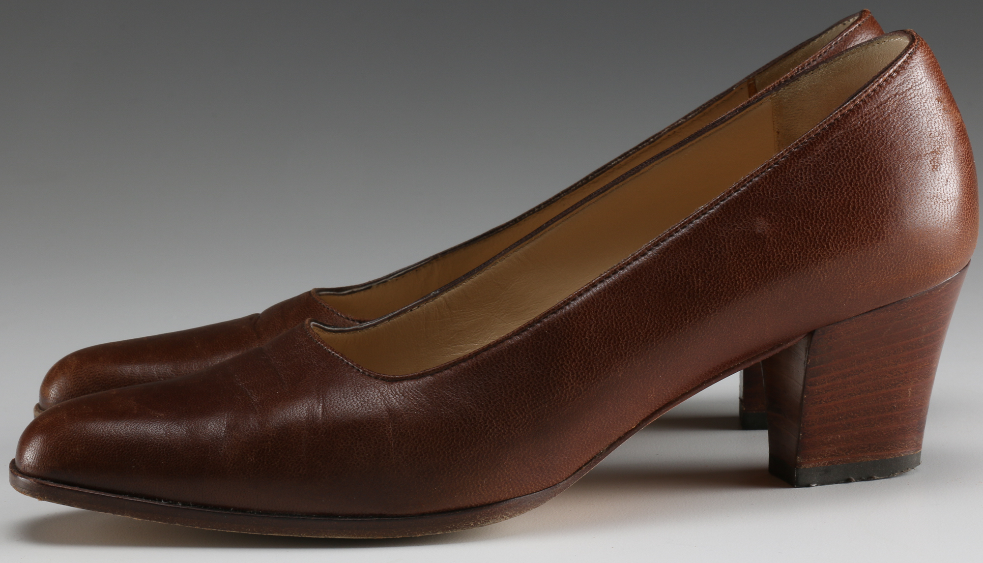 Vintage Prada Brown Leather Pump