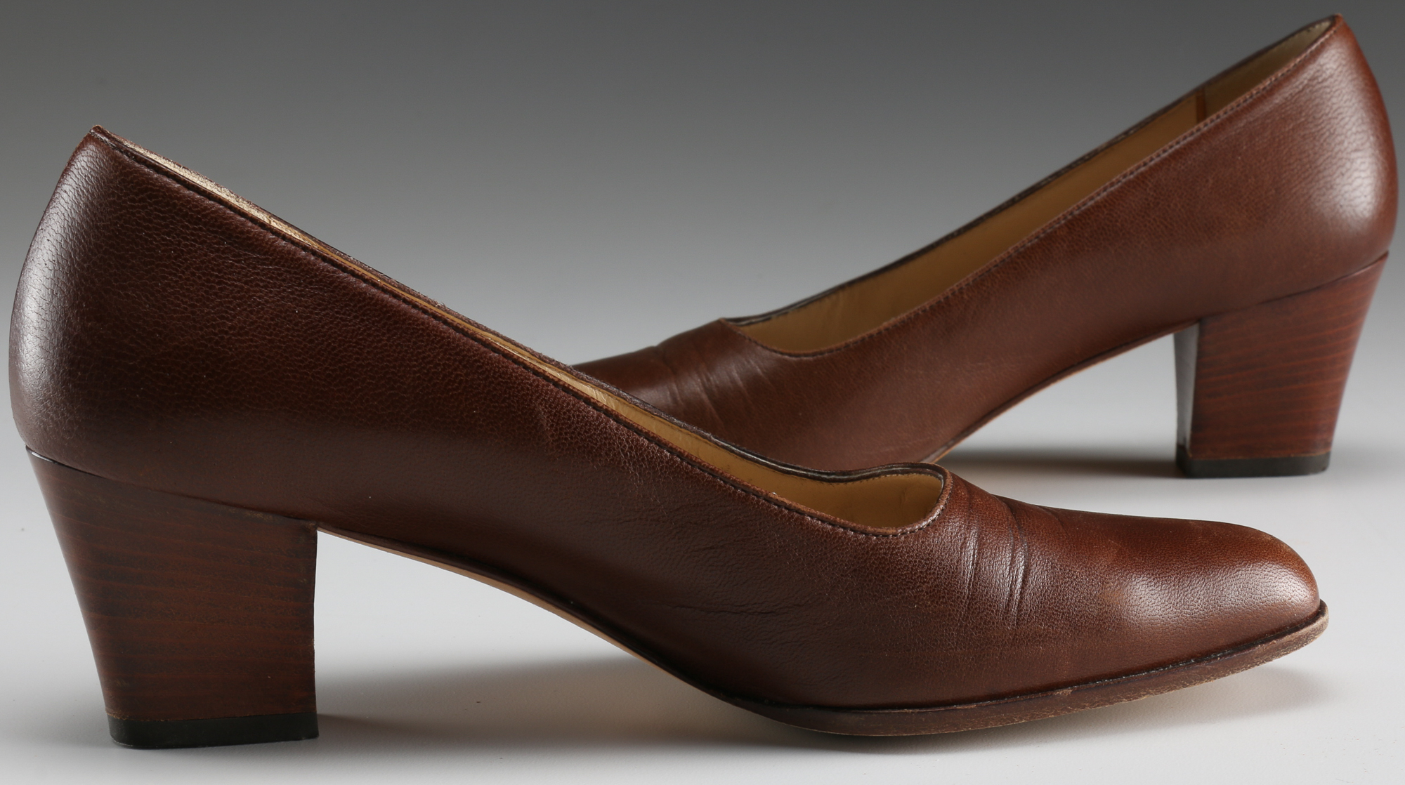 Vintage Prada Brown Leather Pump