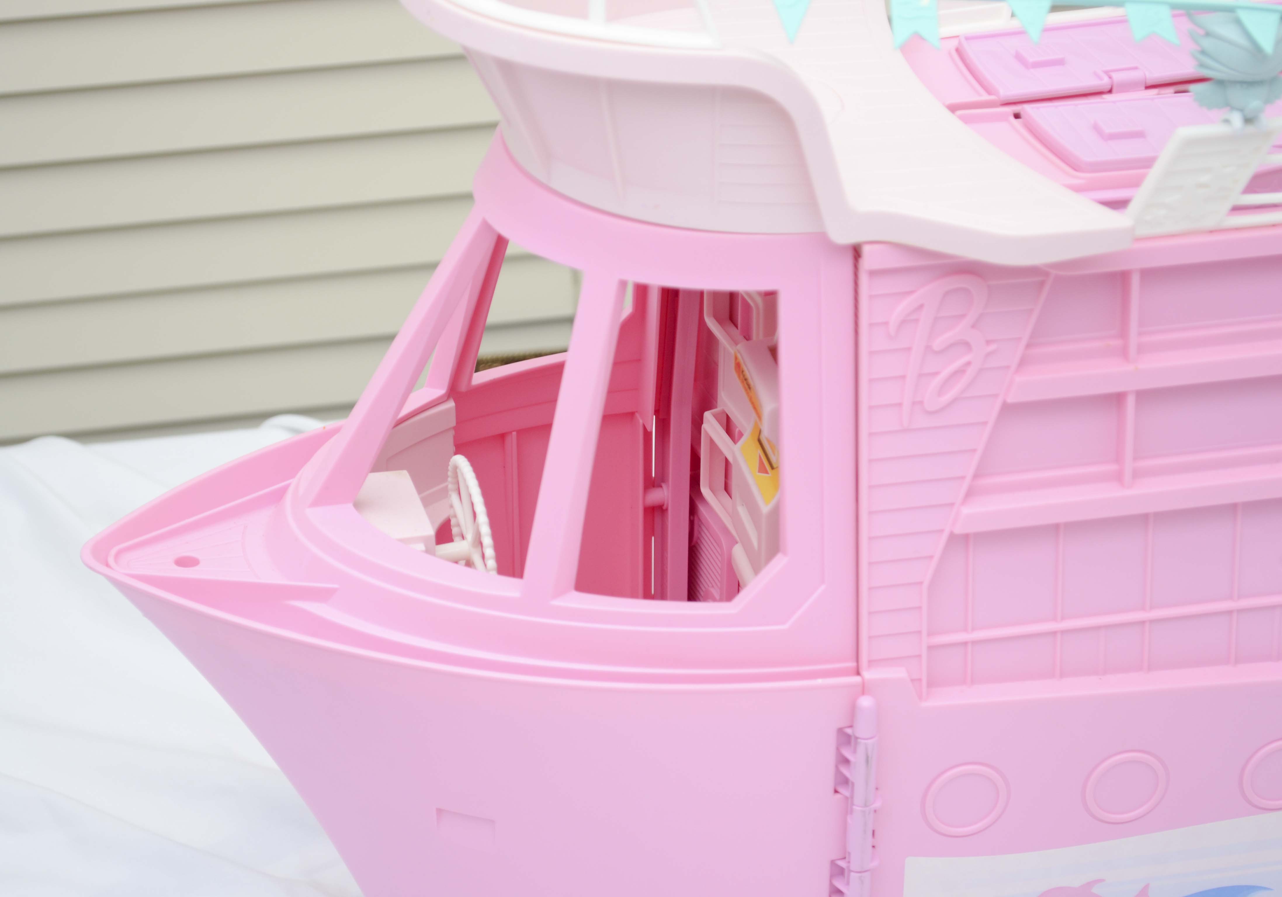 Barbie Cruise Ship with Accessories and Barbie Dolls