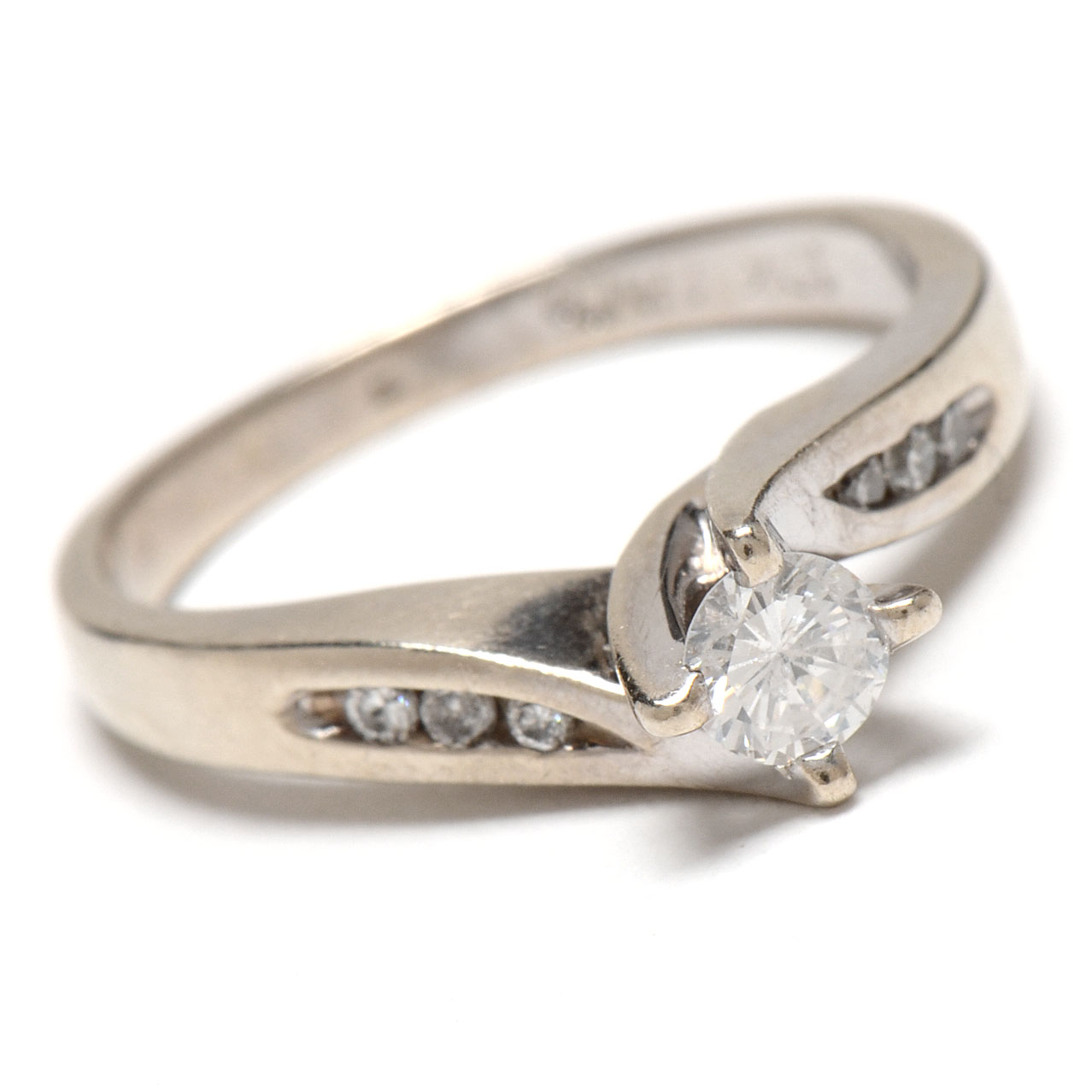10K White Gold Diamond Ring