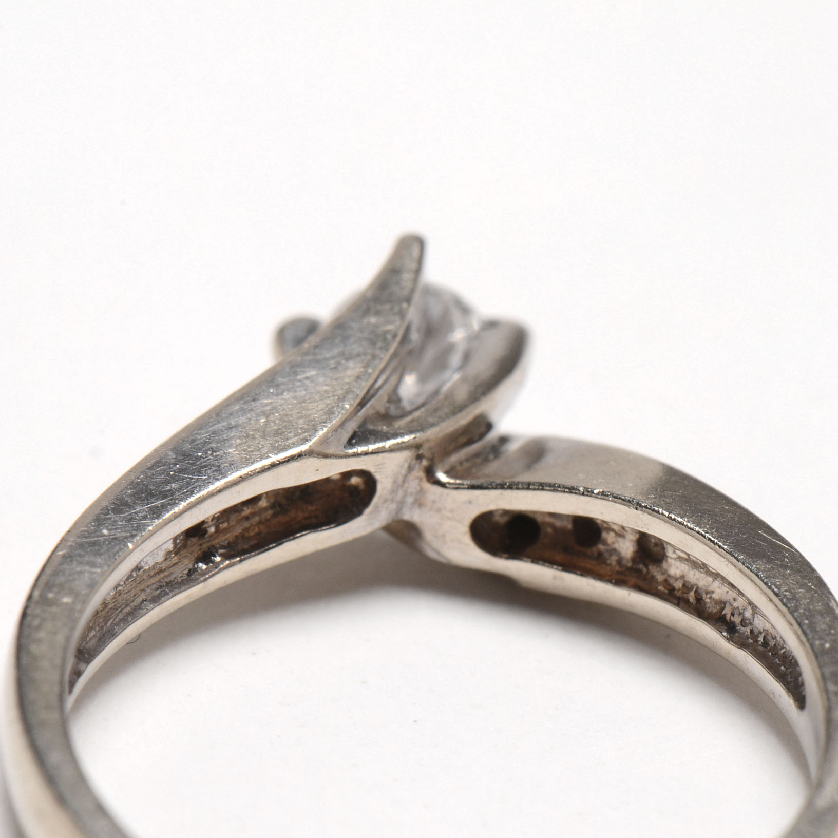 10K White Gold Diamond Ring