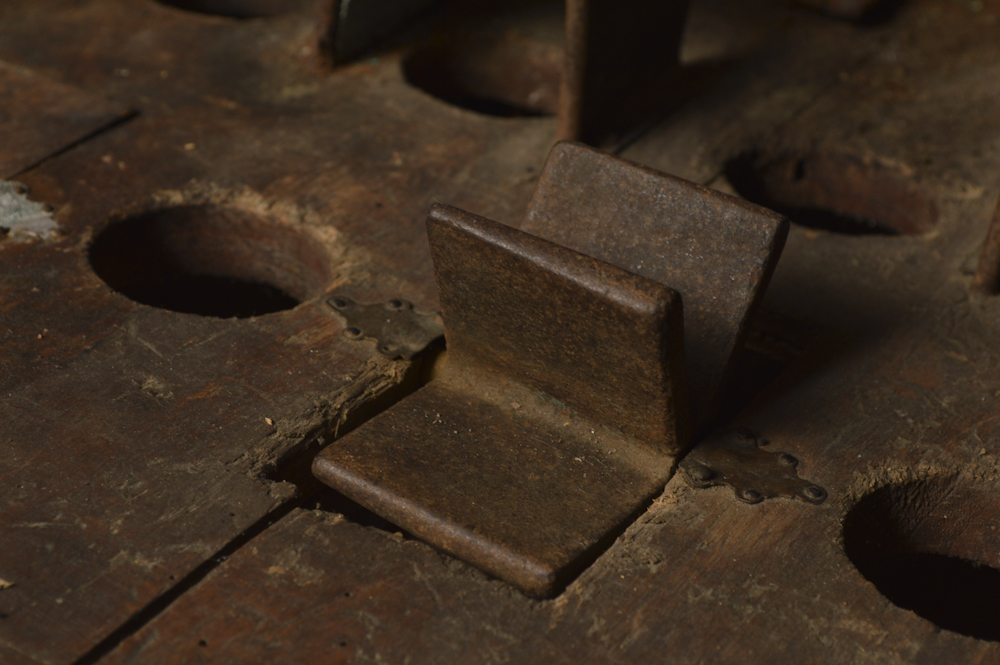 Antique Wooden Carnival Game With Cast Iron Frog