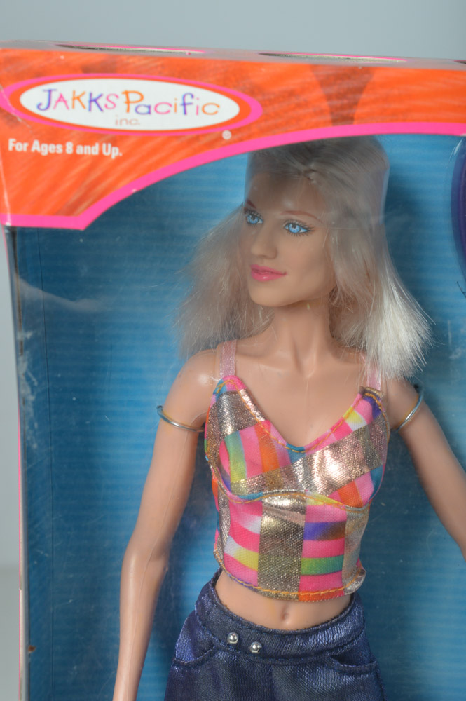 Pair of Collectible Charlie's Angels Dolls with Pamela Anderson "Vallery Irons" Doll