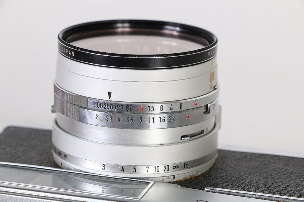 Pair of Kodak Brownie Cameras and Minolta Camera