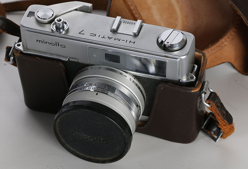 Pair of Kodak Brownie Cameras and Minolta Camera