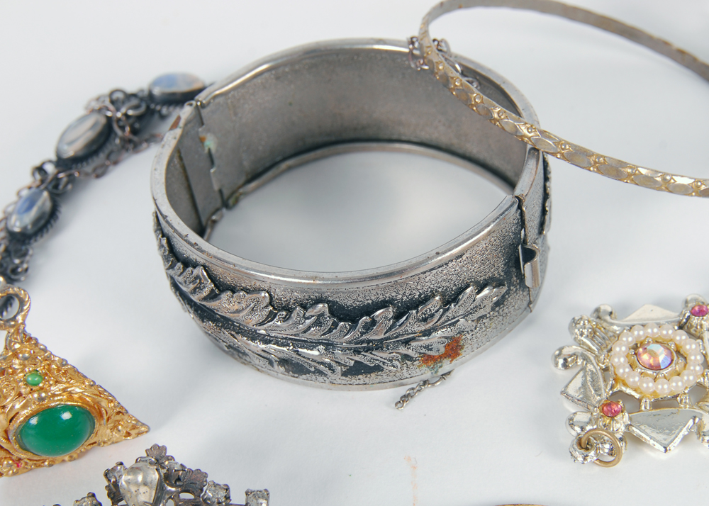 Costume Jewelry Including Brooches