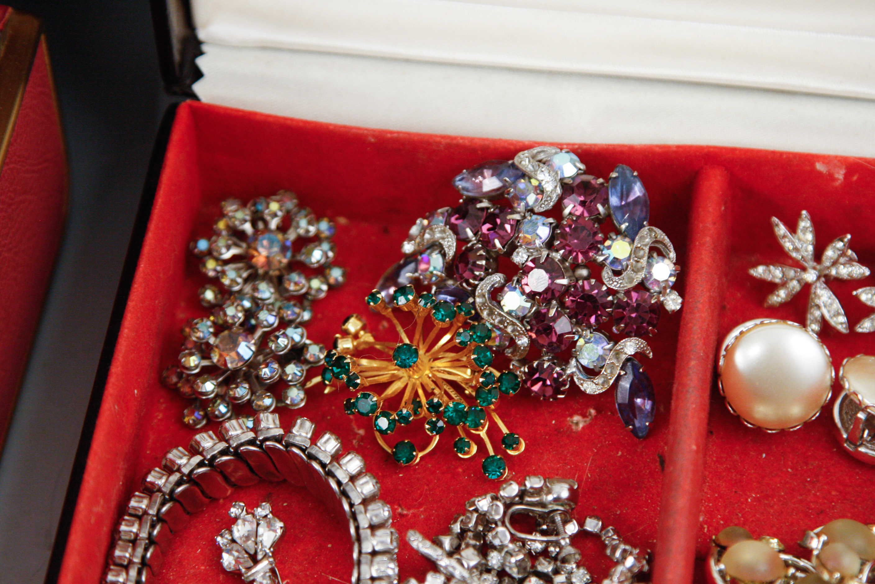 Vintage Costume Jewelry Inc. Crown Trifari, Lisner and Kramer