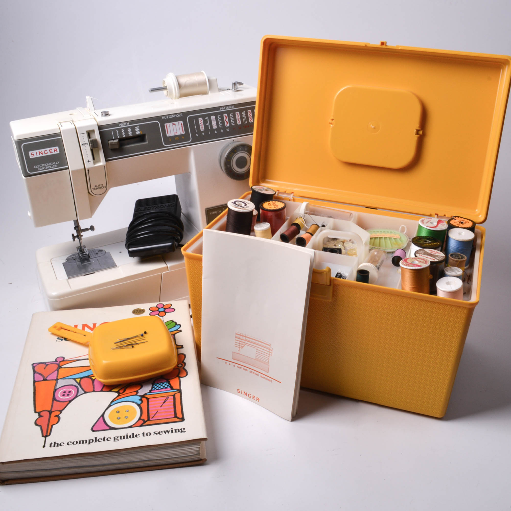 Vintage Singer Sewing Machine and Accessories