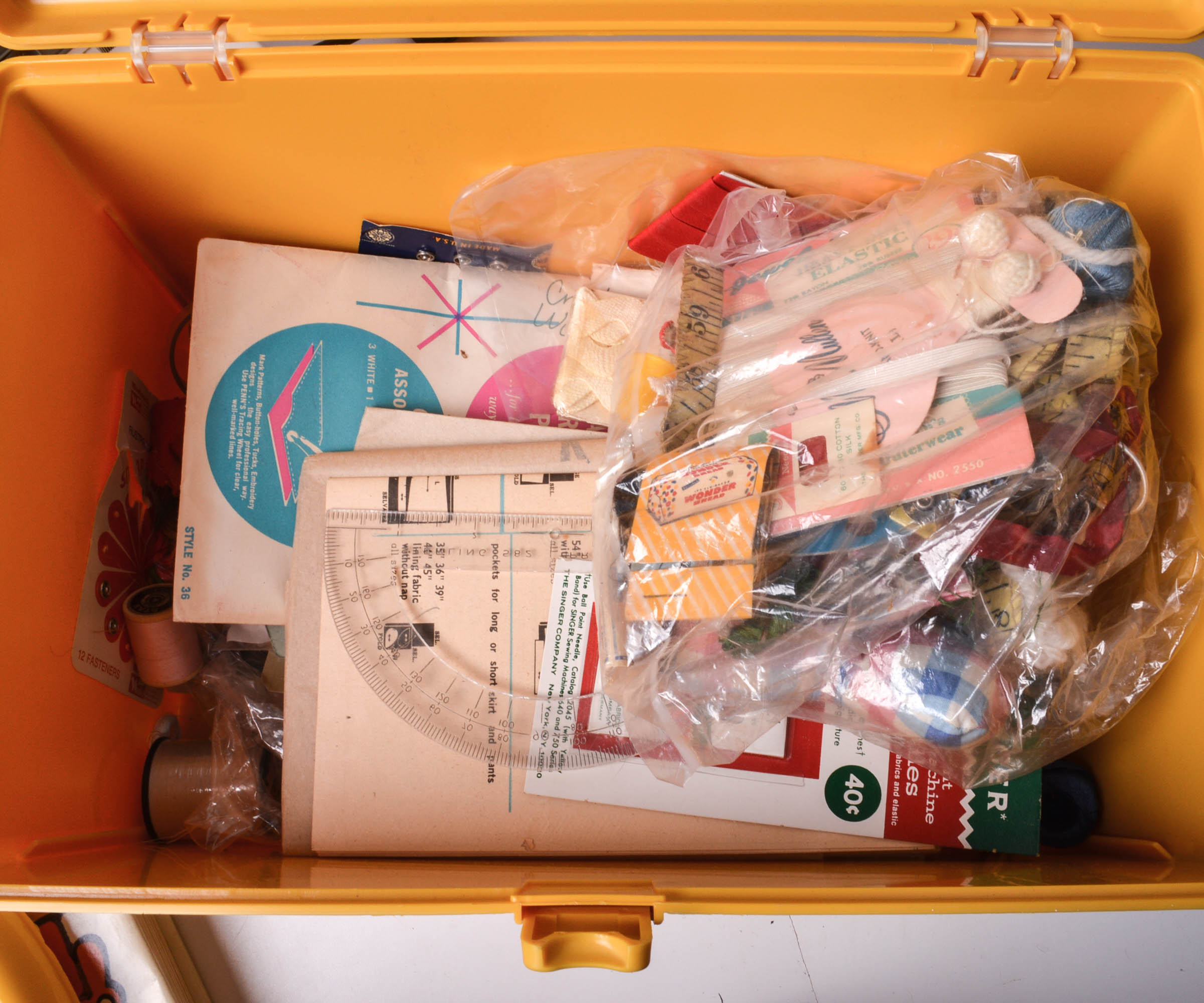 Vintage Singer Sewing Machine and Accessories